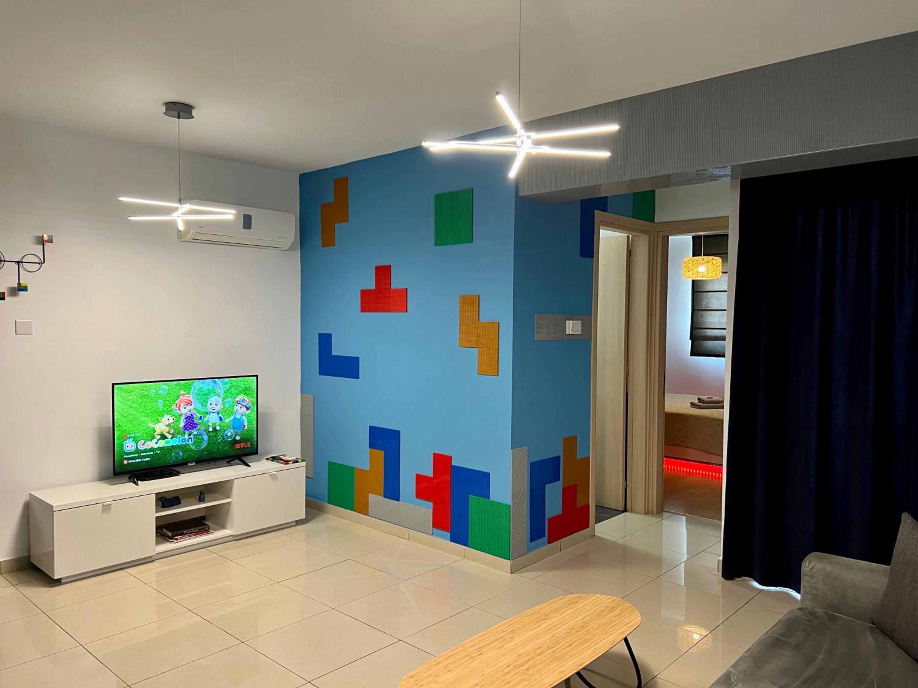 One-Bedroom Apartment - Photo 21