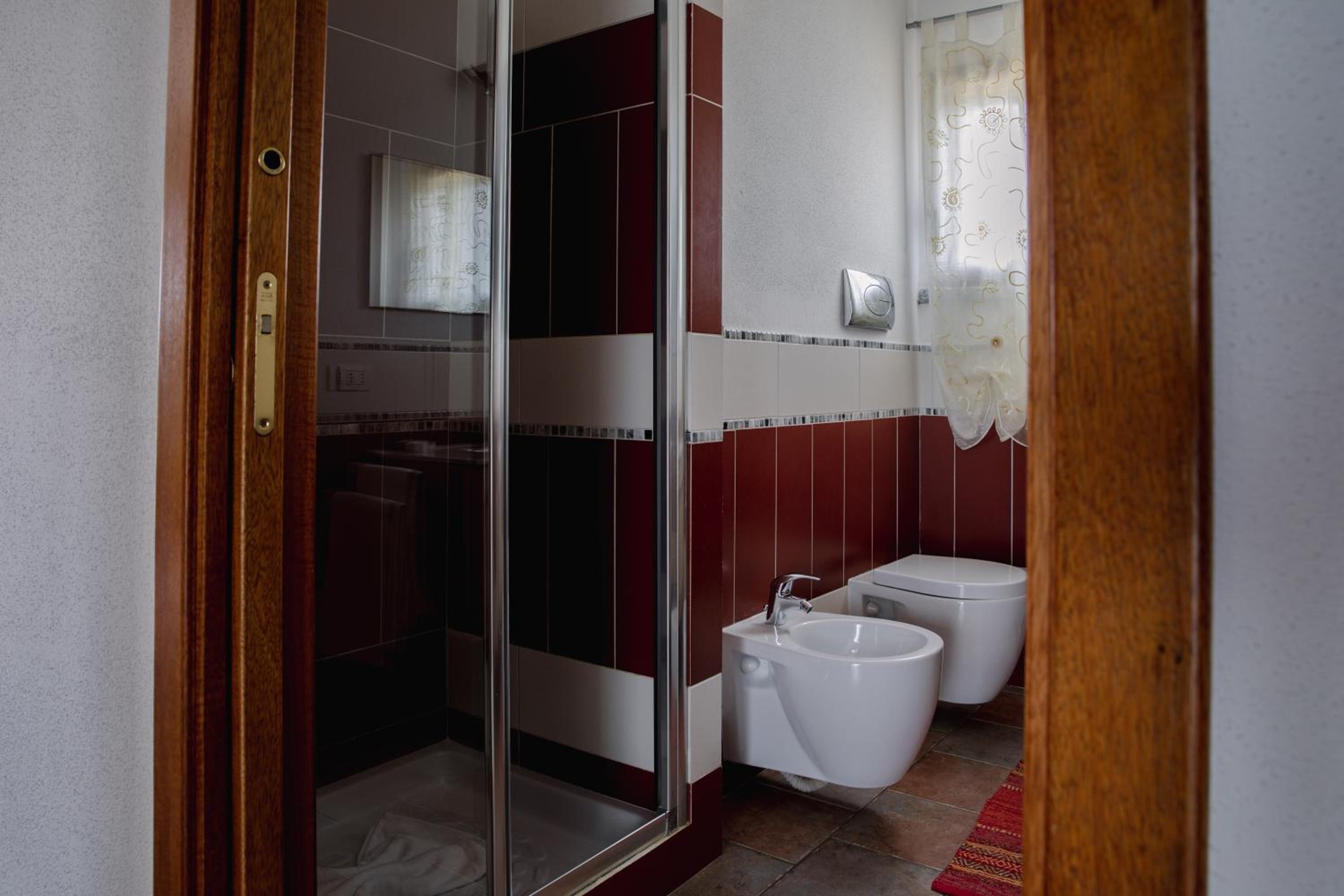 Two-Bedroom House photo 2