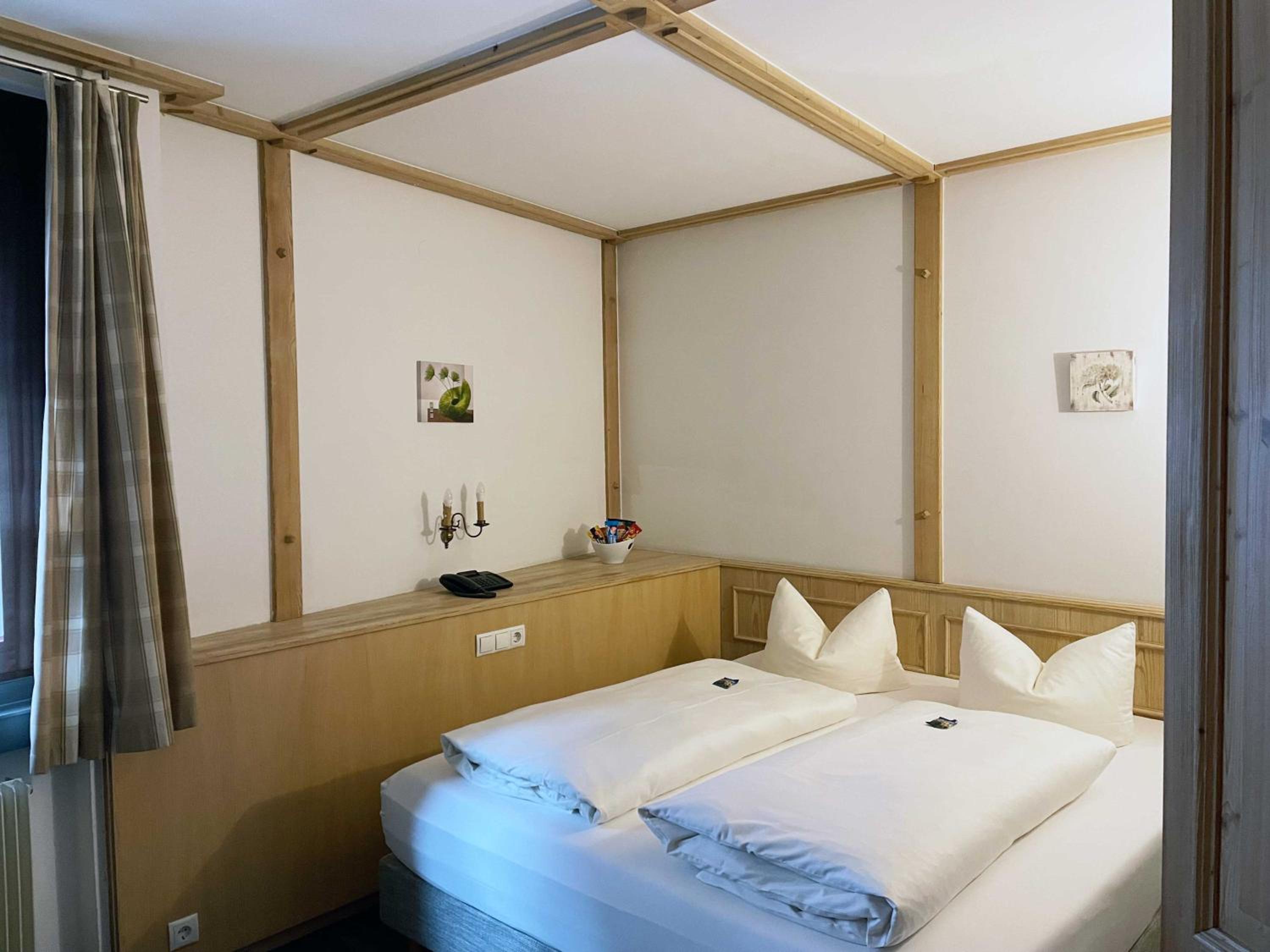 Economy Double Room photo 1