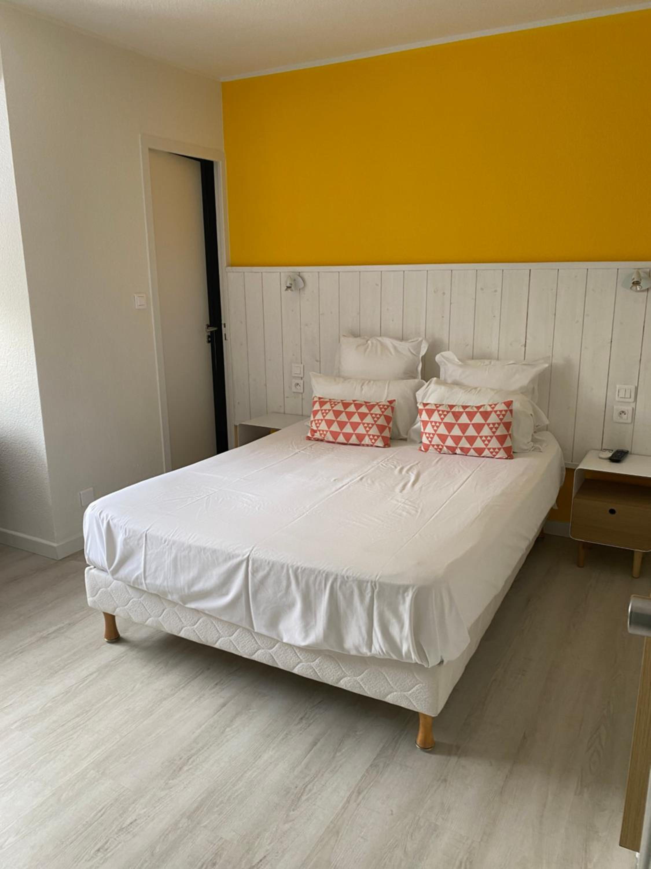 Suite - Beachside photo 1