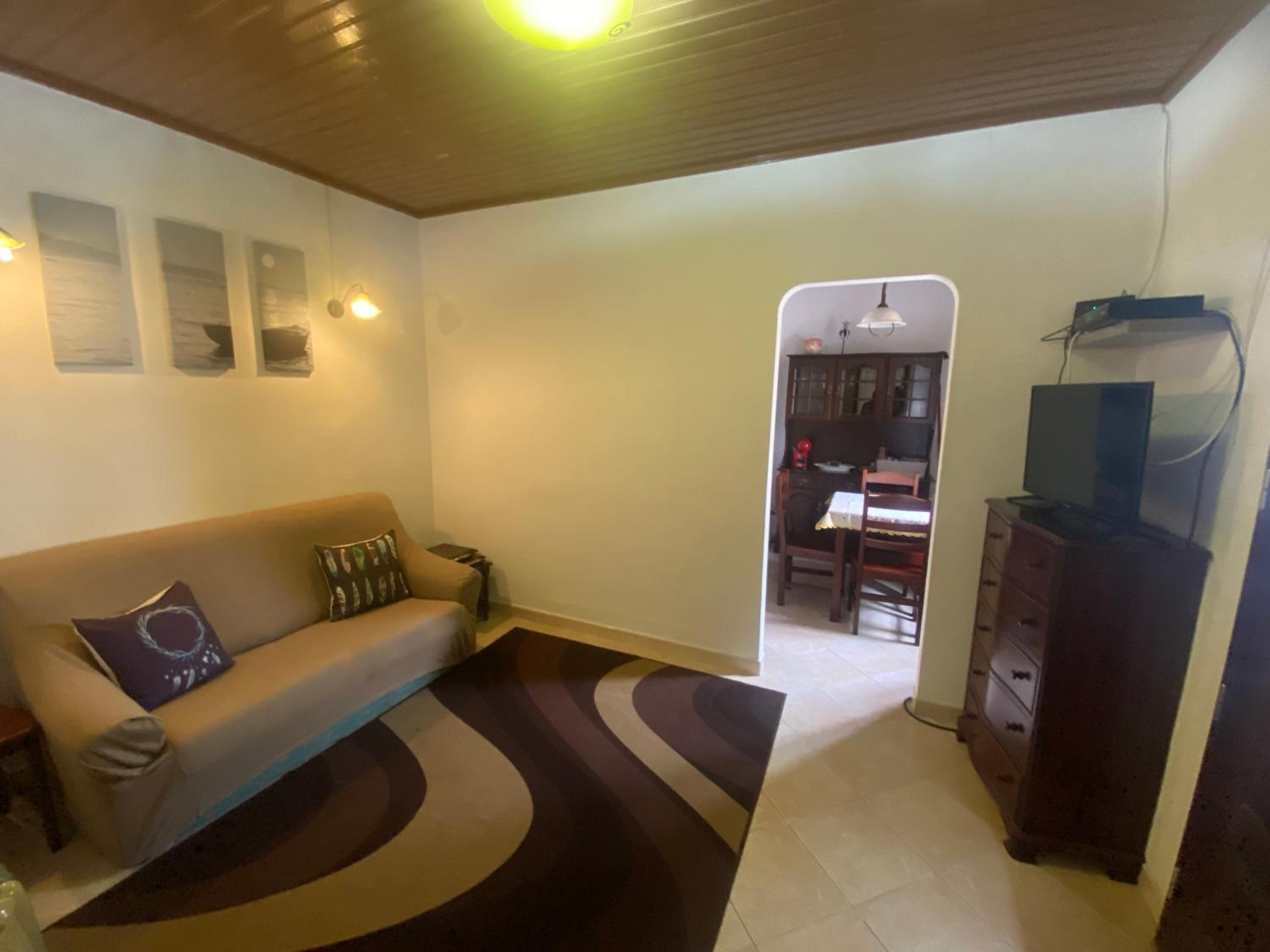 One-Bedroom House - Photo 7
