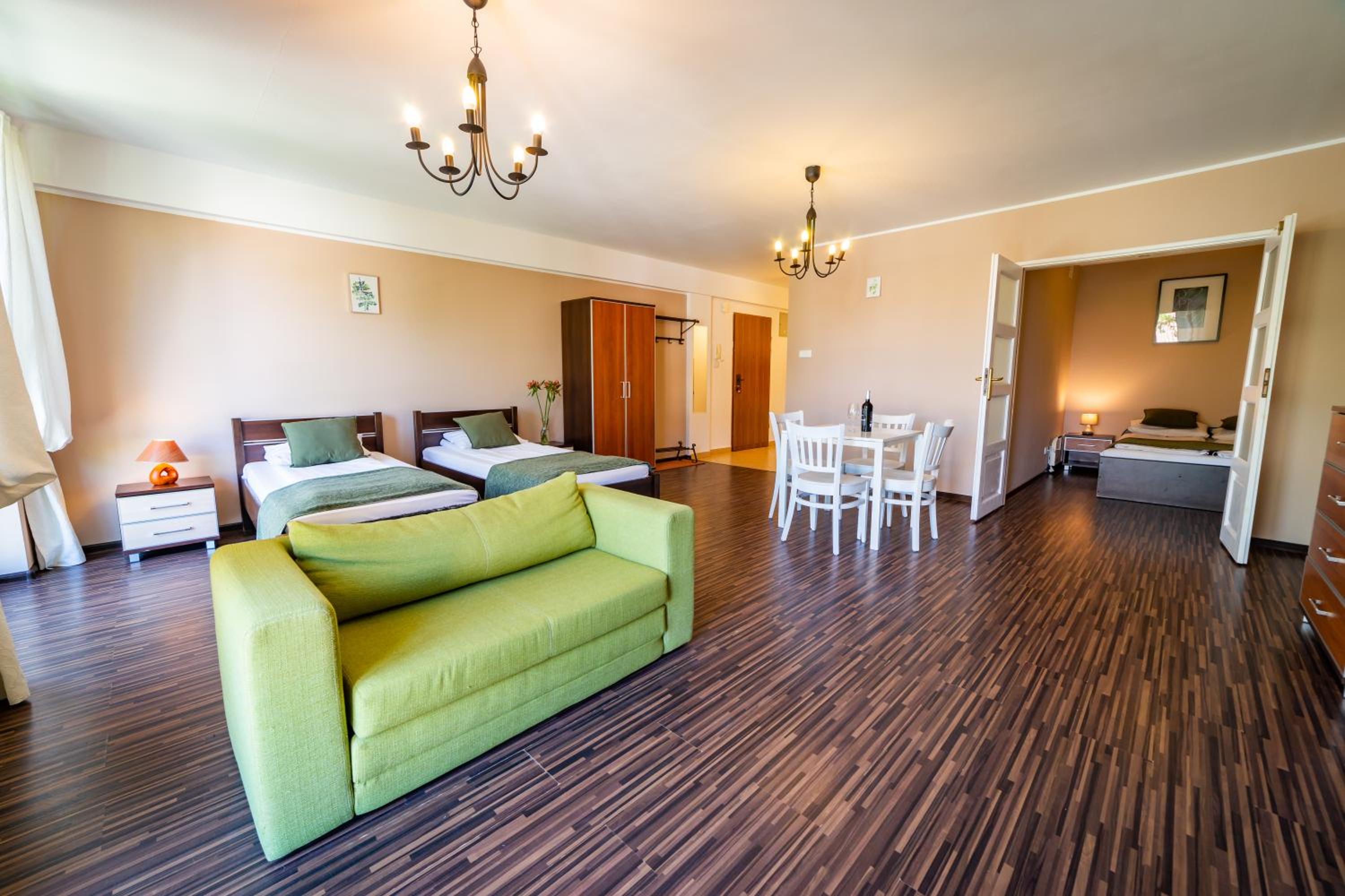 Standard Apartment (4 Adults) - Photo 5
