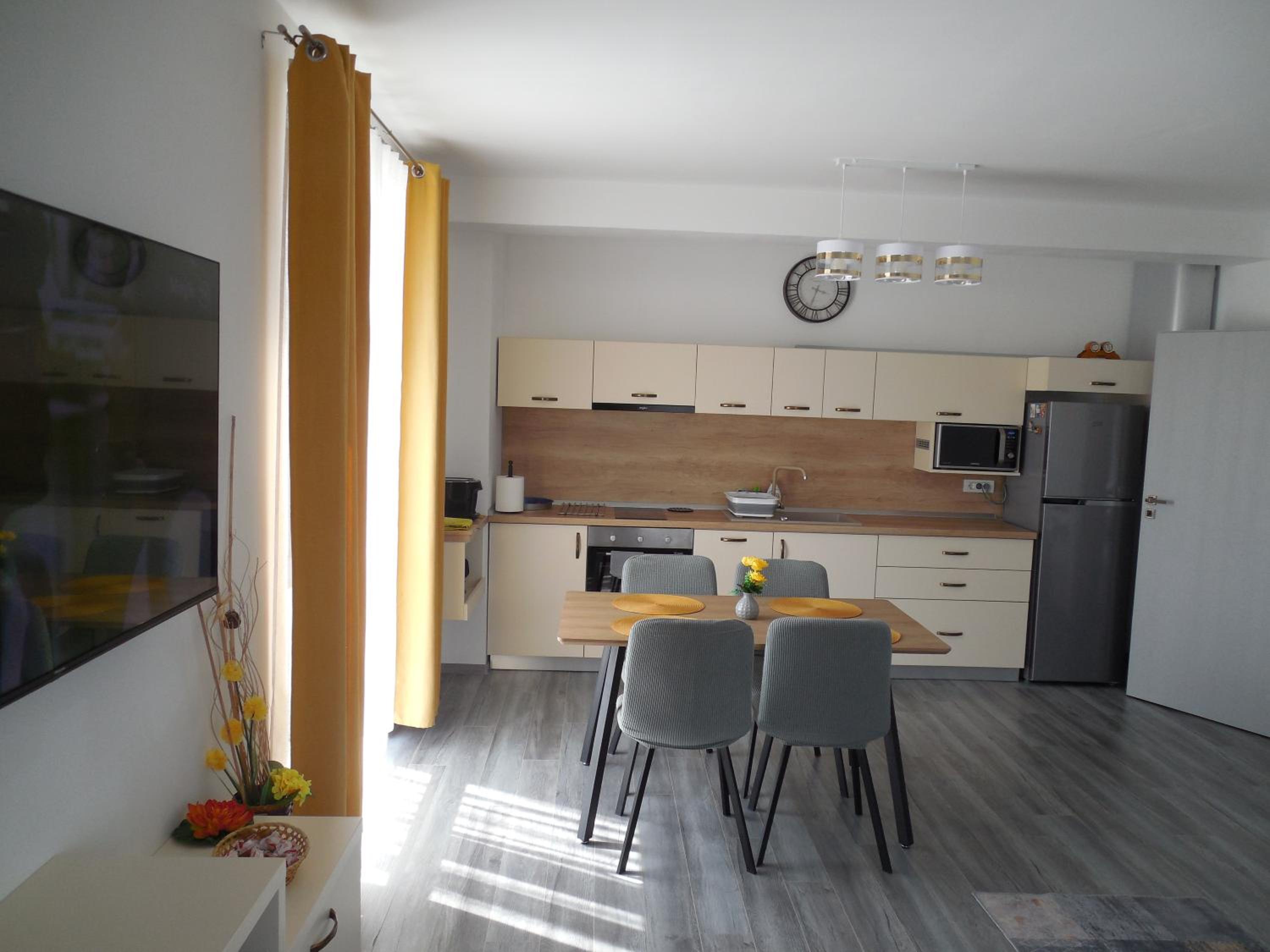 Apartment photo 3