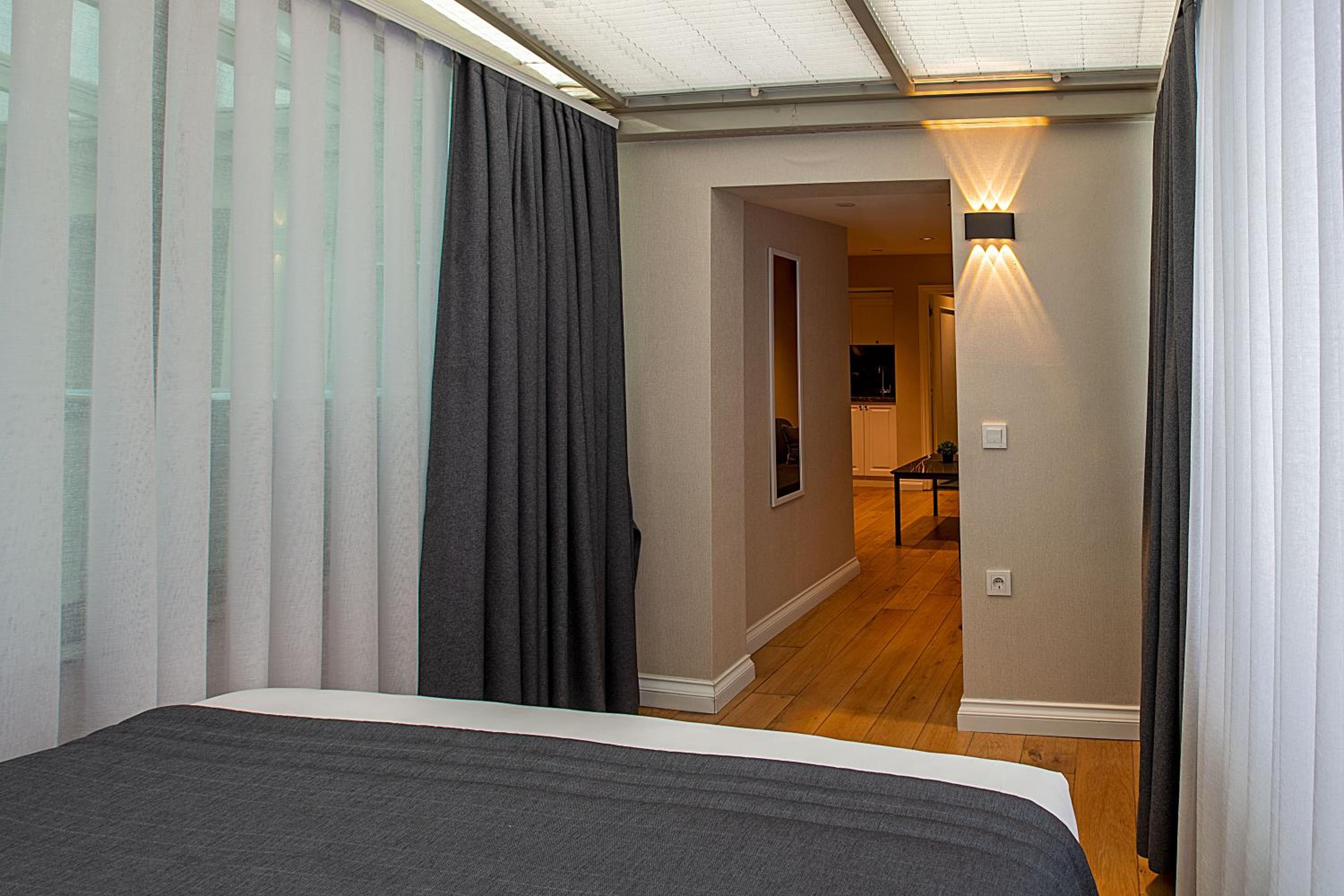 Deluxe Junior Suite photo 2