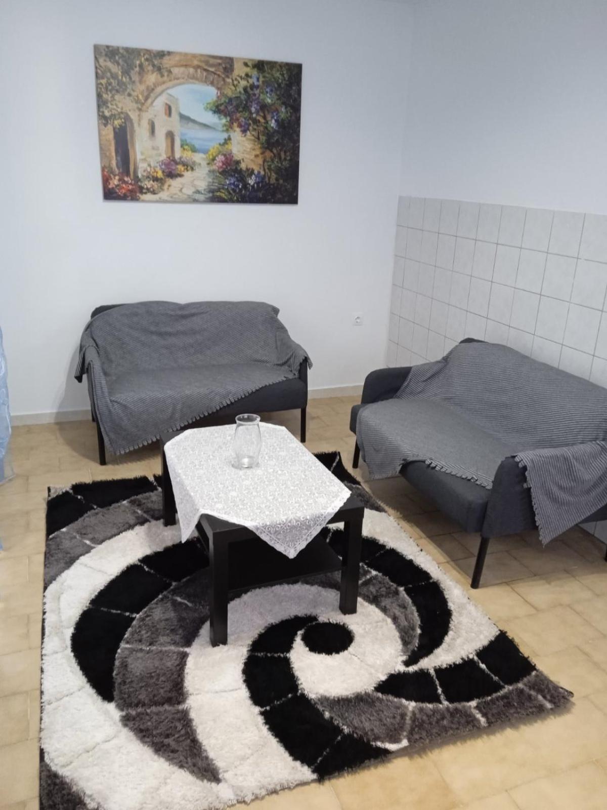 Three-Bedroom Apartment photo 3