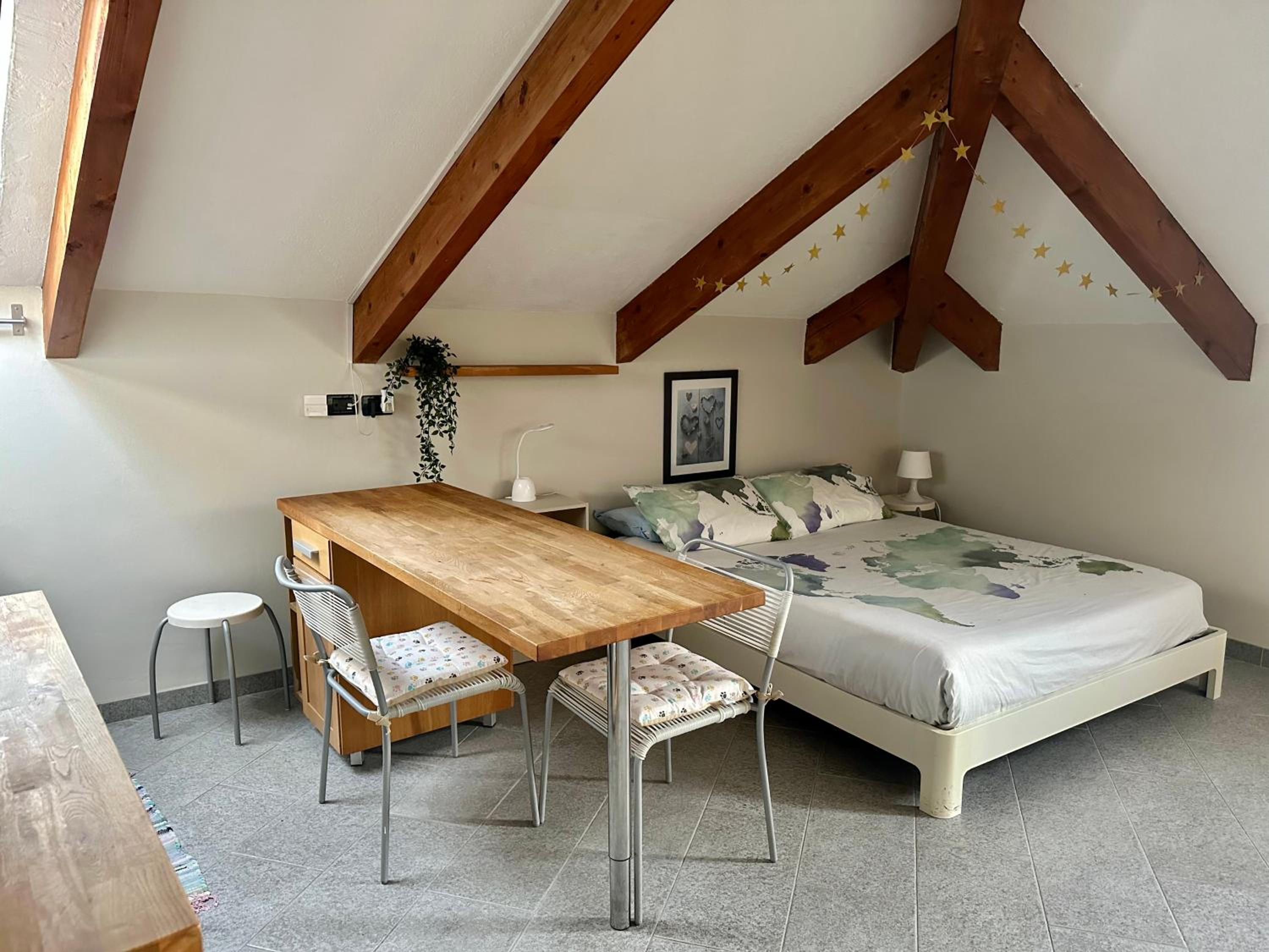 One-Bedroom Apartment