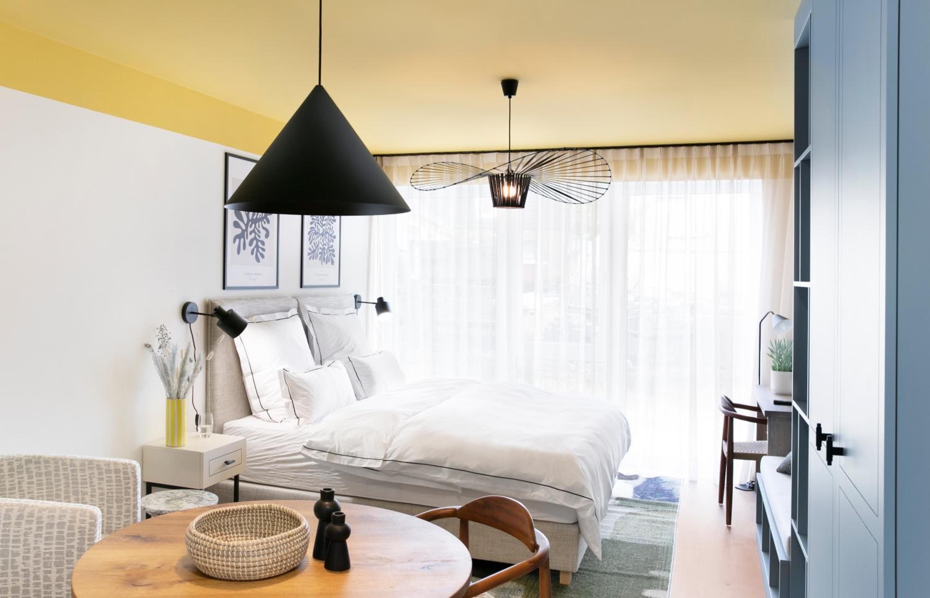 Studio Apartment photo 1