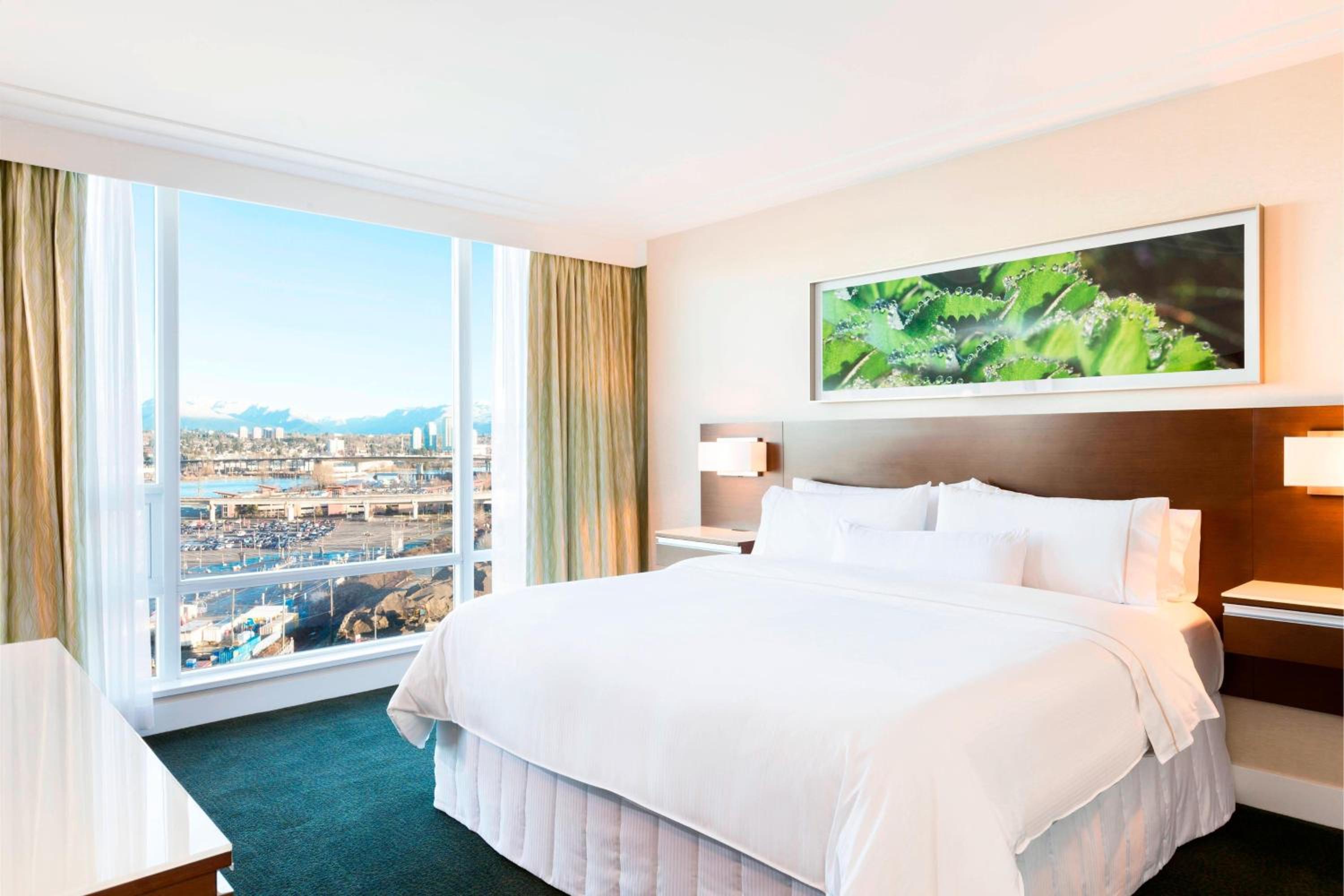 King Room - Low Floor - Photo 1