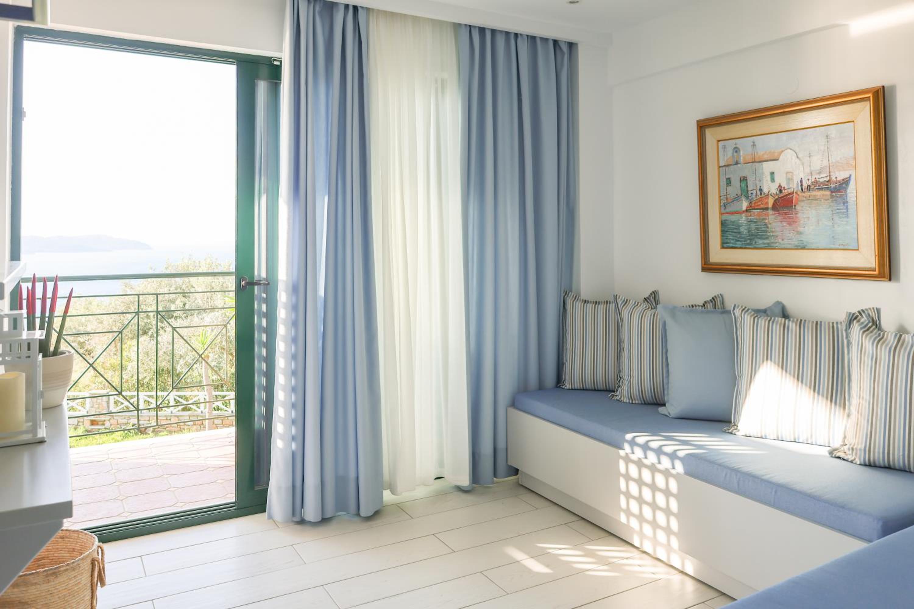 Family Room with Sea View