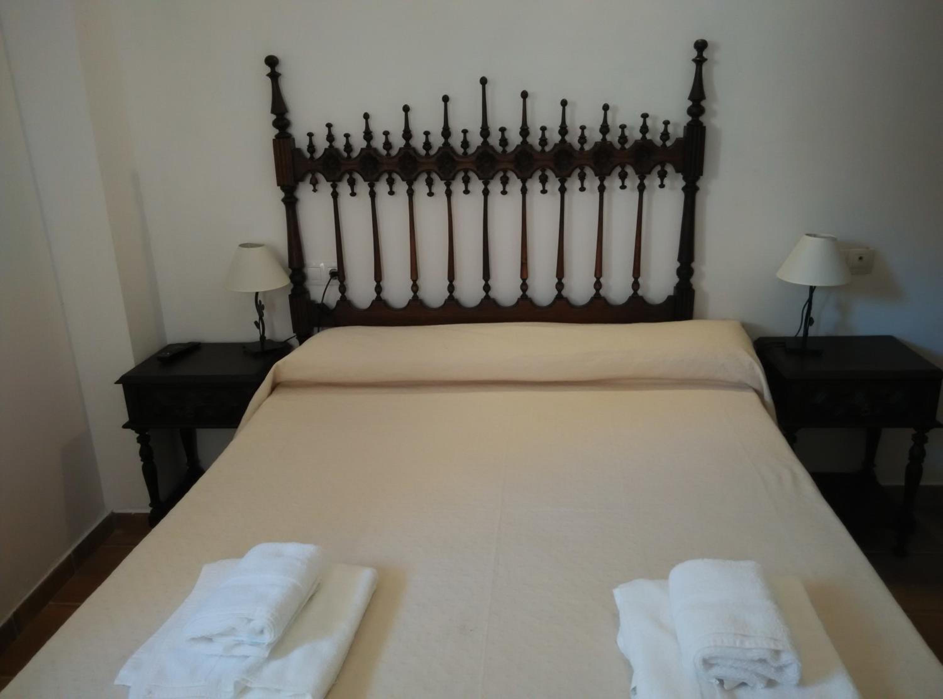 Economy Double Room photo 3