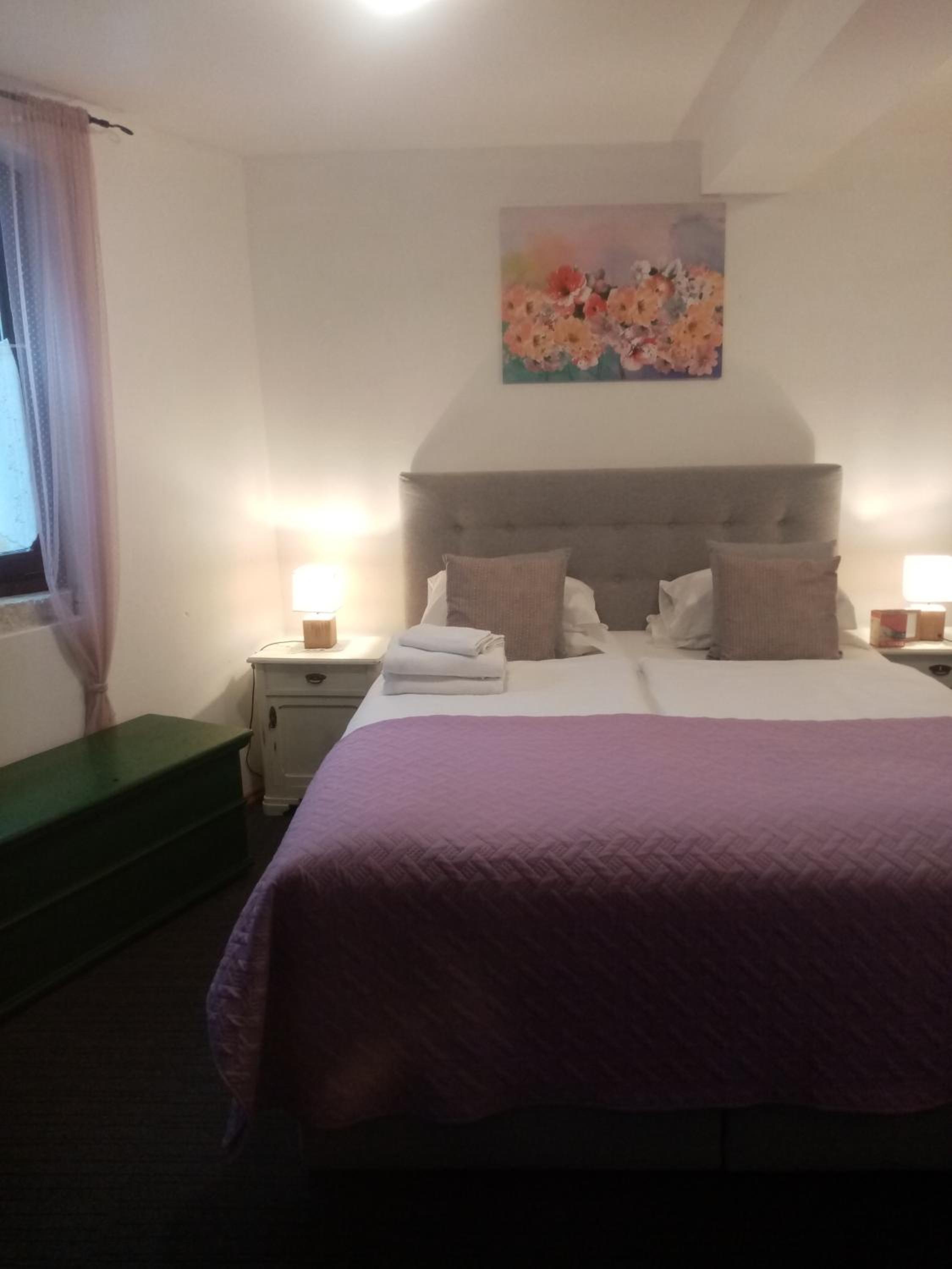 Double Room with Private Bathroom photo 3