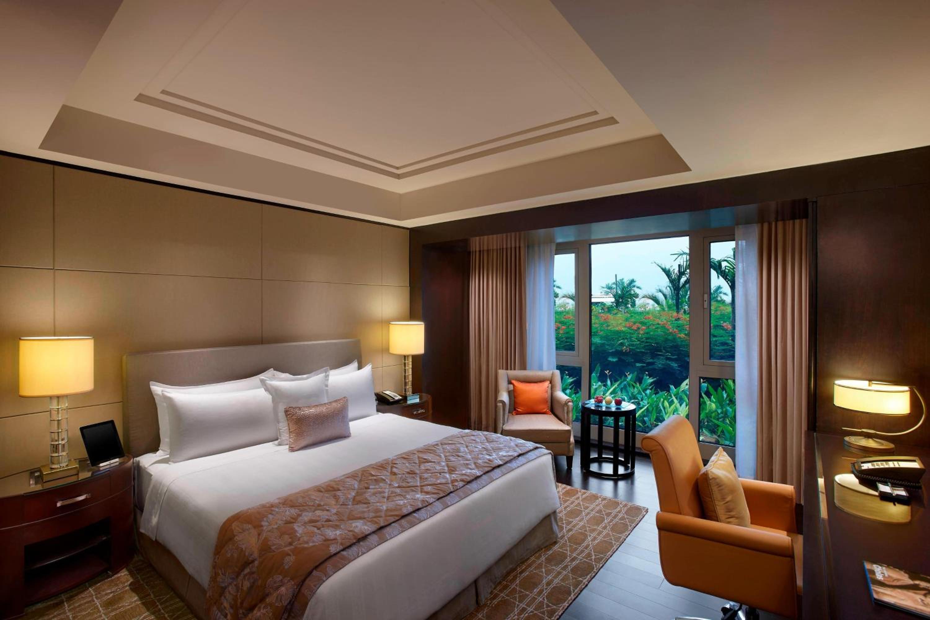Executive Club, Guest room, 1 Queen or 2 Twin/Single Bed(s) - Photo 4