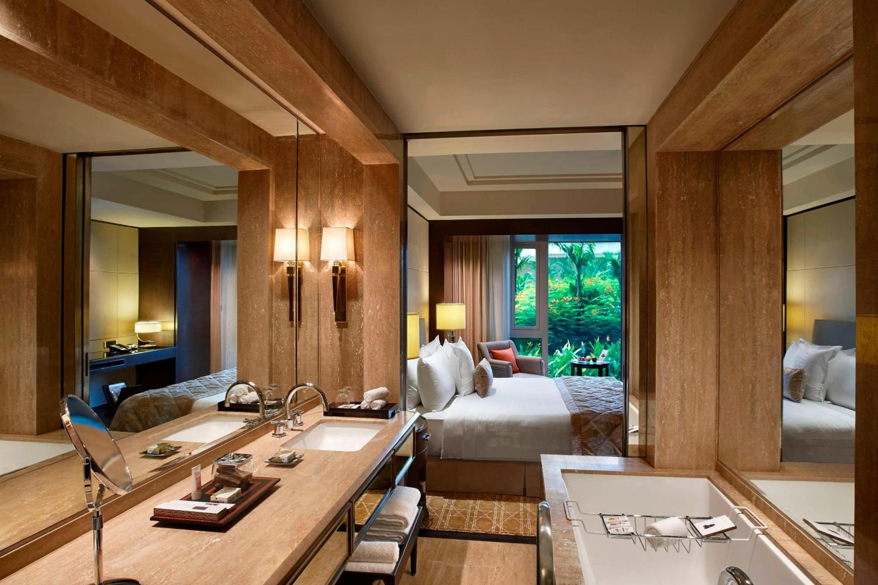 Executive Club, Guest room, 1 Queen or 2 Twin/Single Bed(s) - Photo 5