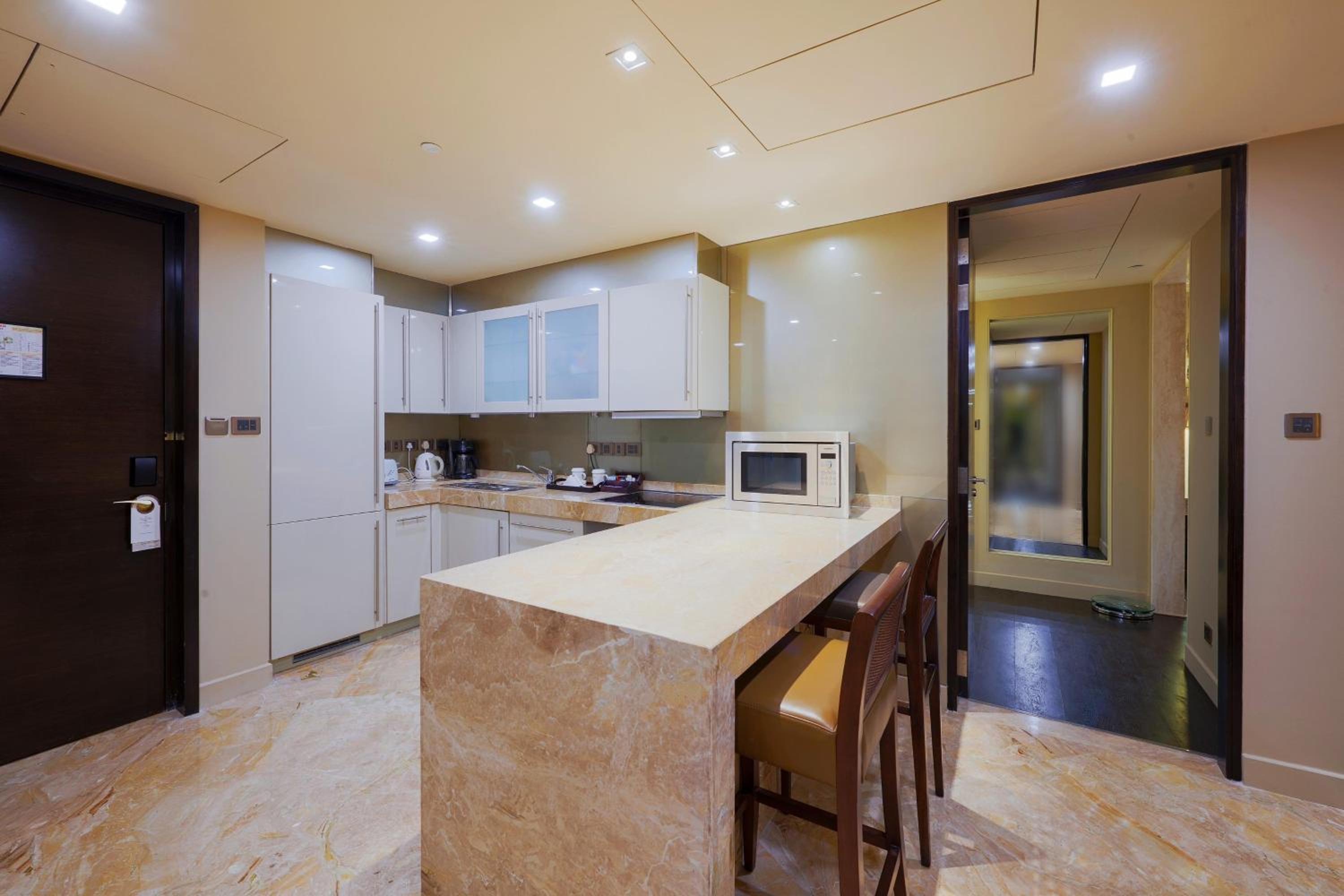 Two-Bedroom Apartment  – South Wing - Photo 3