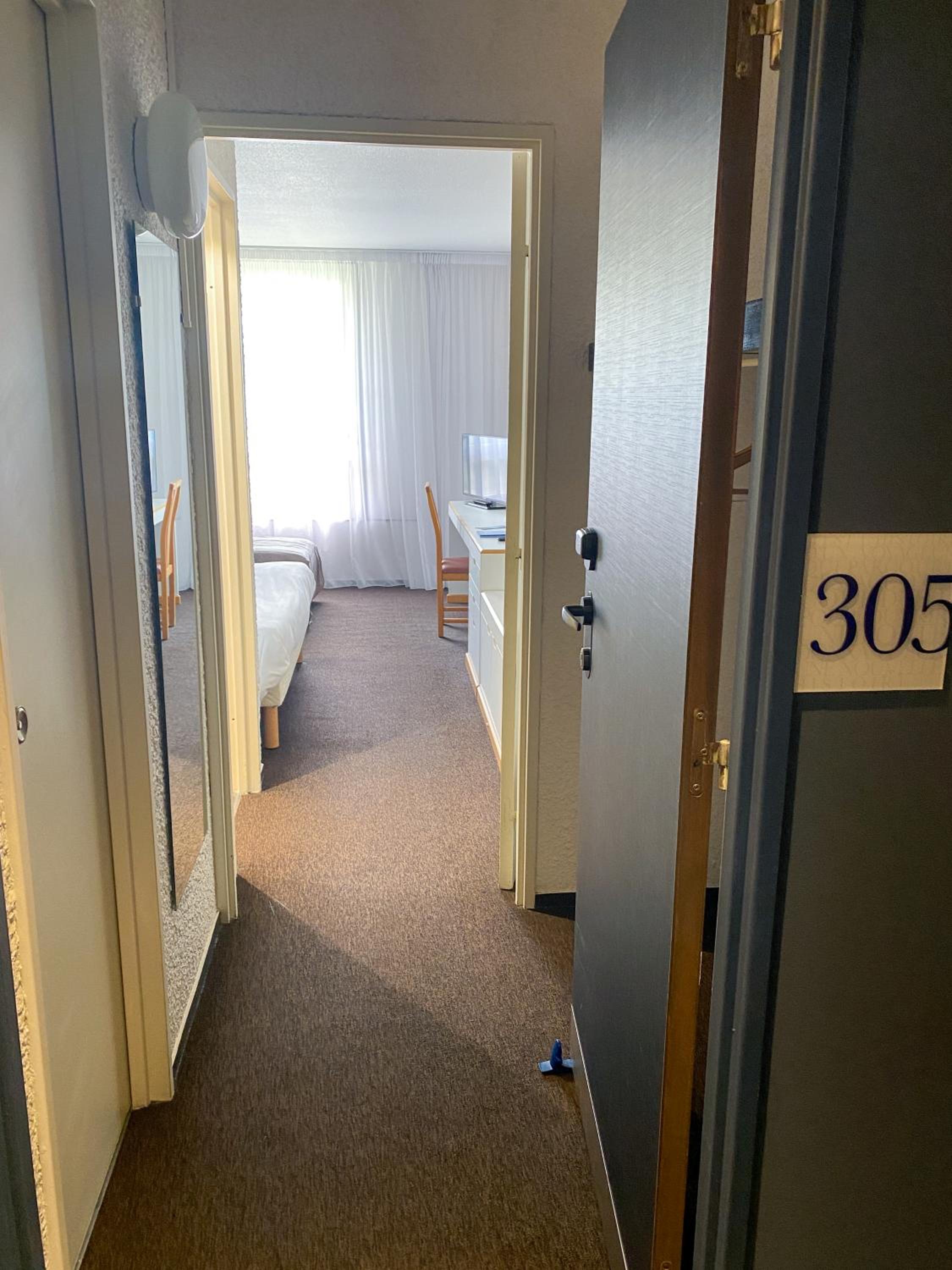 Double Room - Photo 8