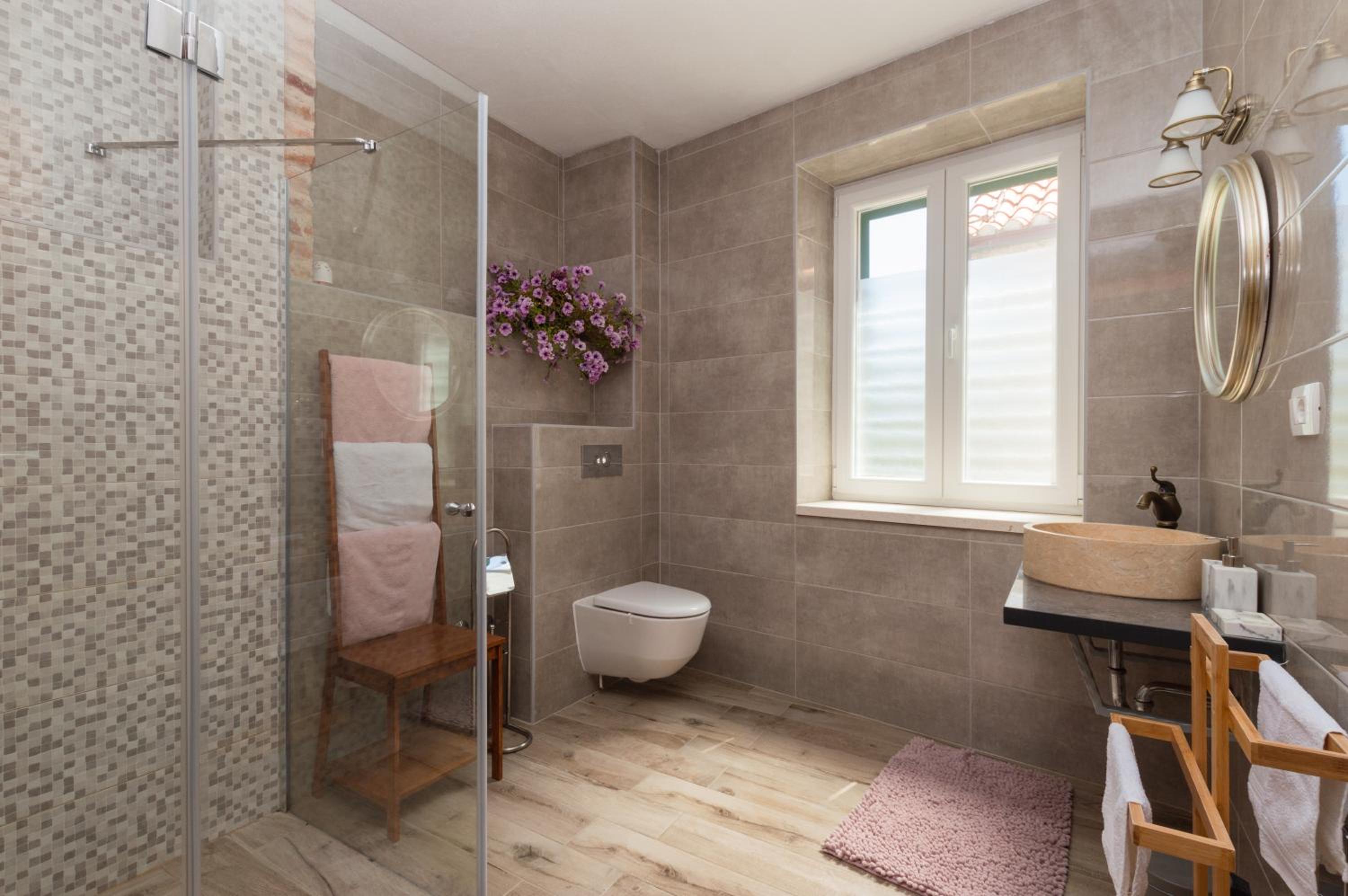 Studio Apartment - Photo 3