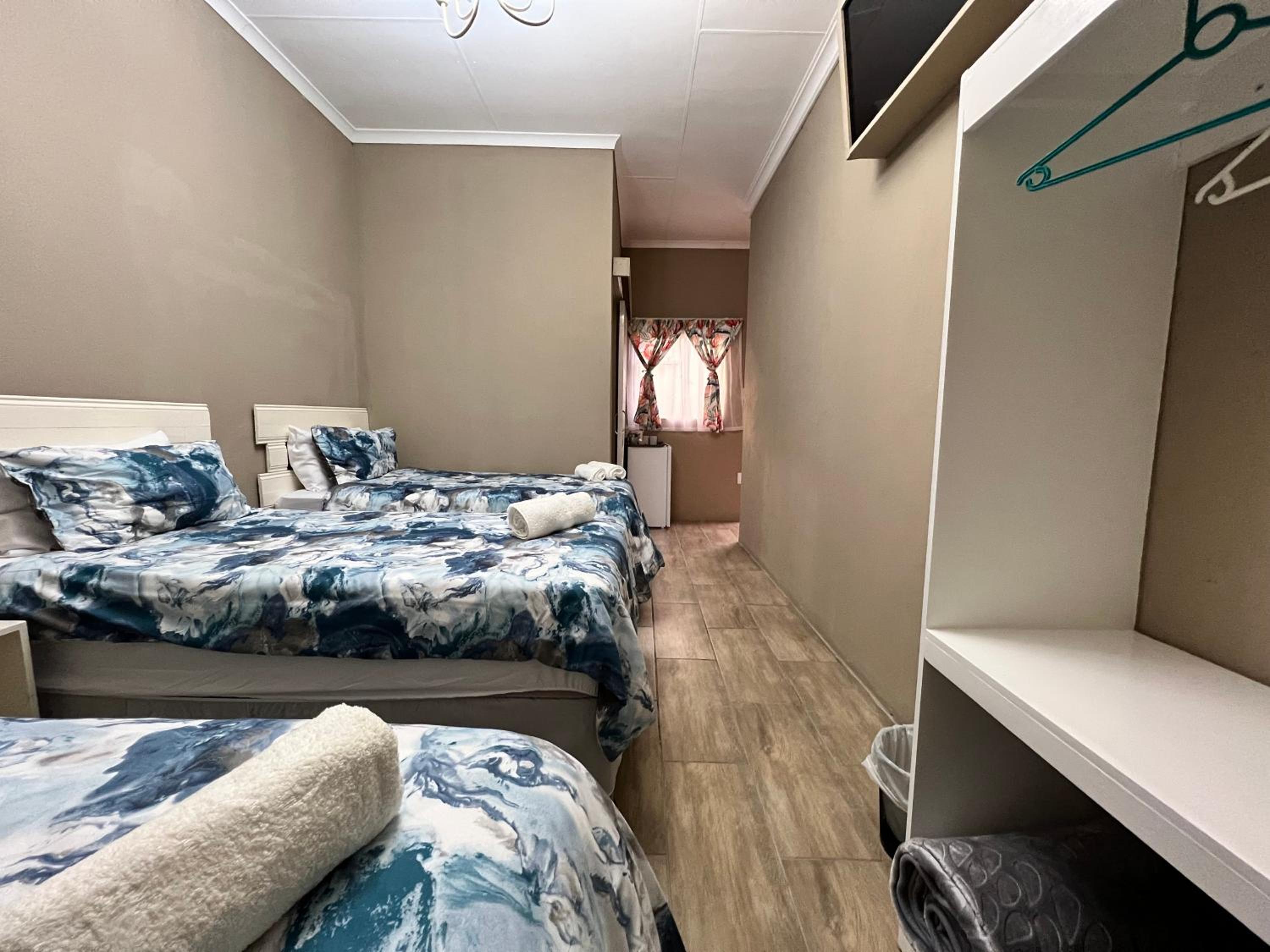 Standard Triple Room - Photo 2