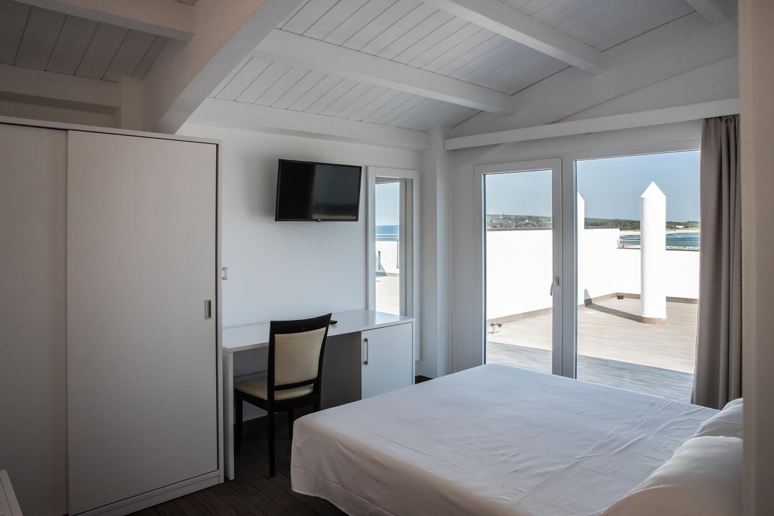Junior Suite with Sea View photo 3