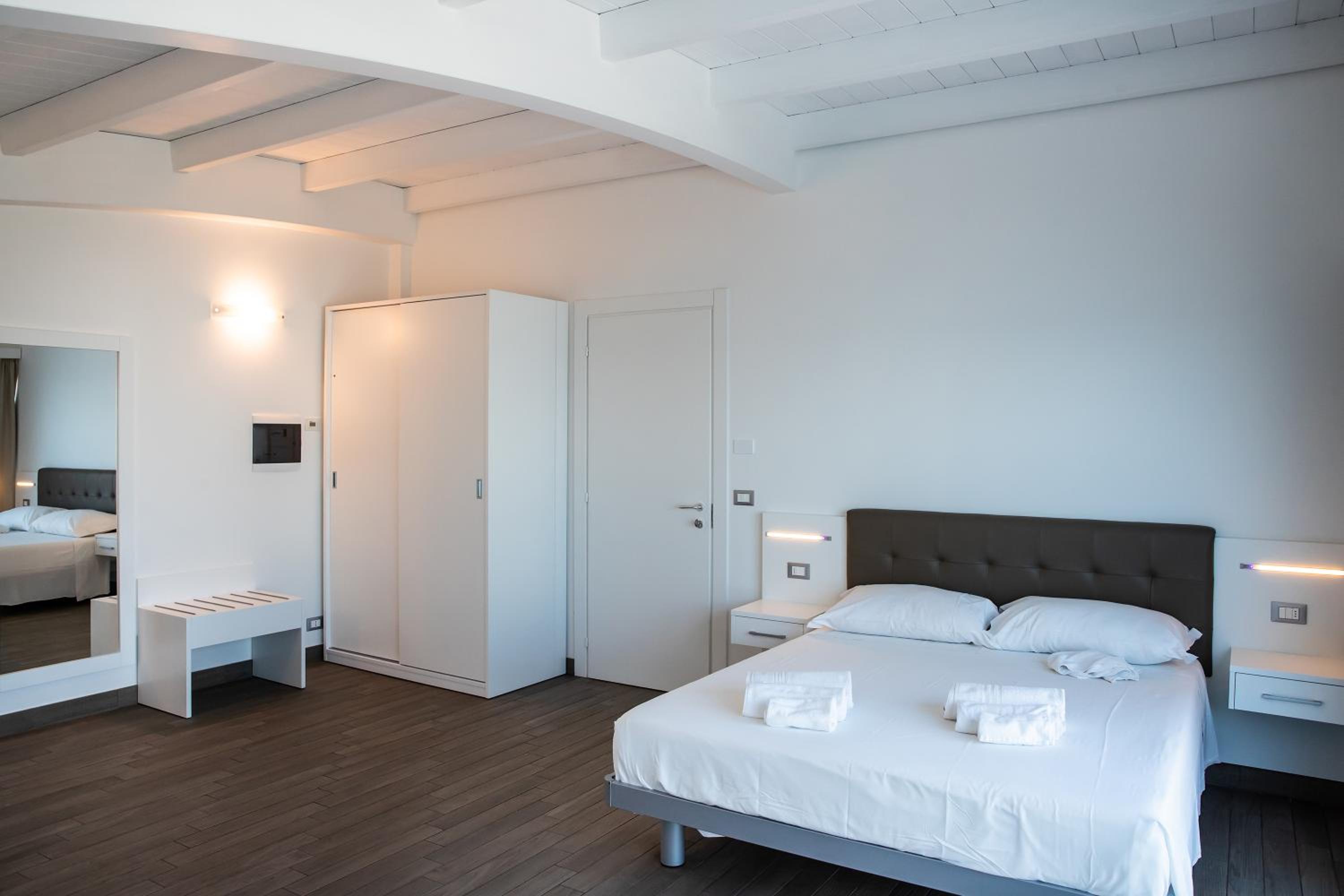 Superior Suite with Sea View photo 3