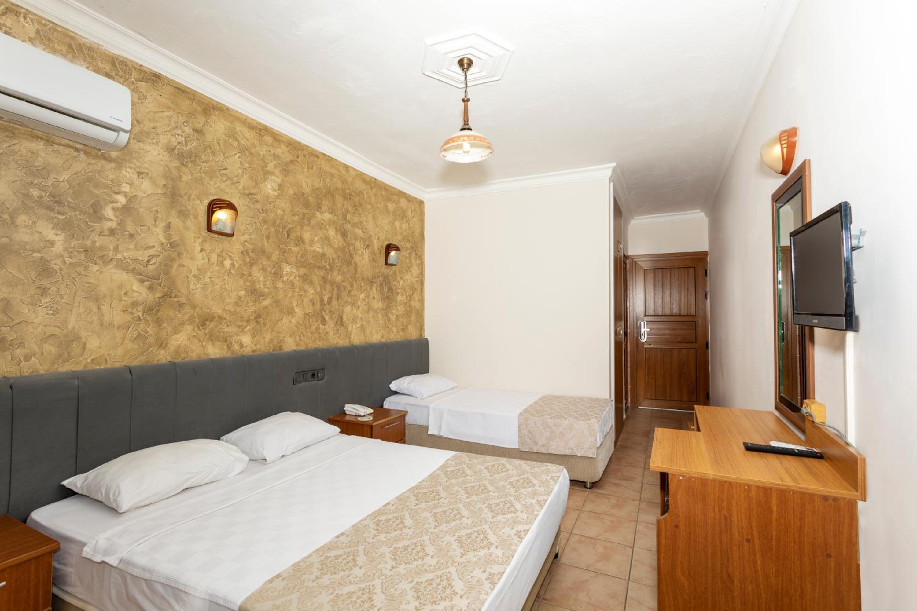 Standard Triple Room photo 1