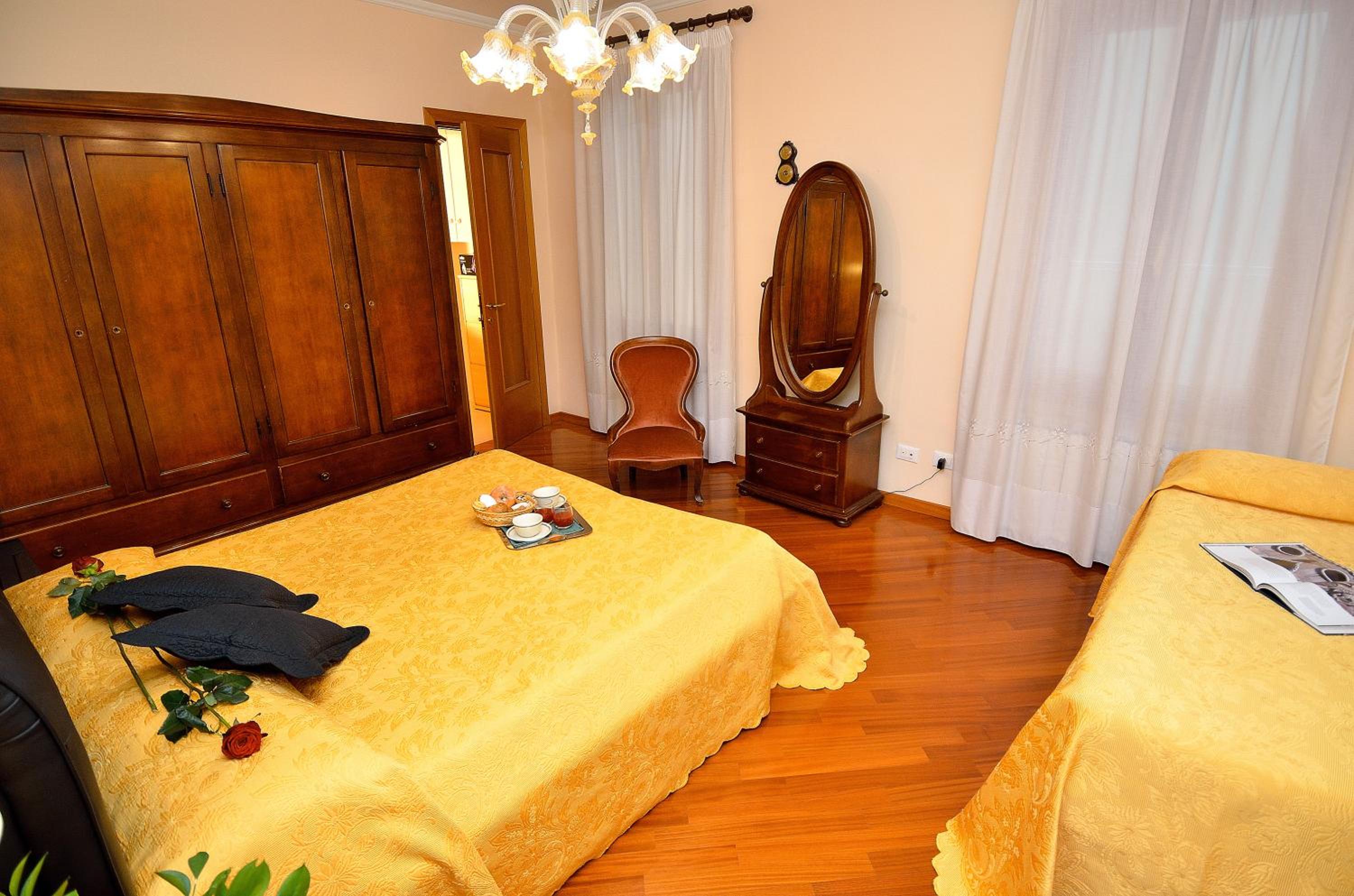 One Bedroom Apartment - Salizzada San Lio photo 1