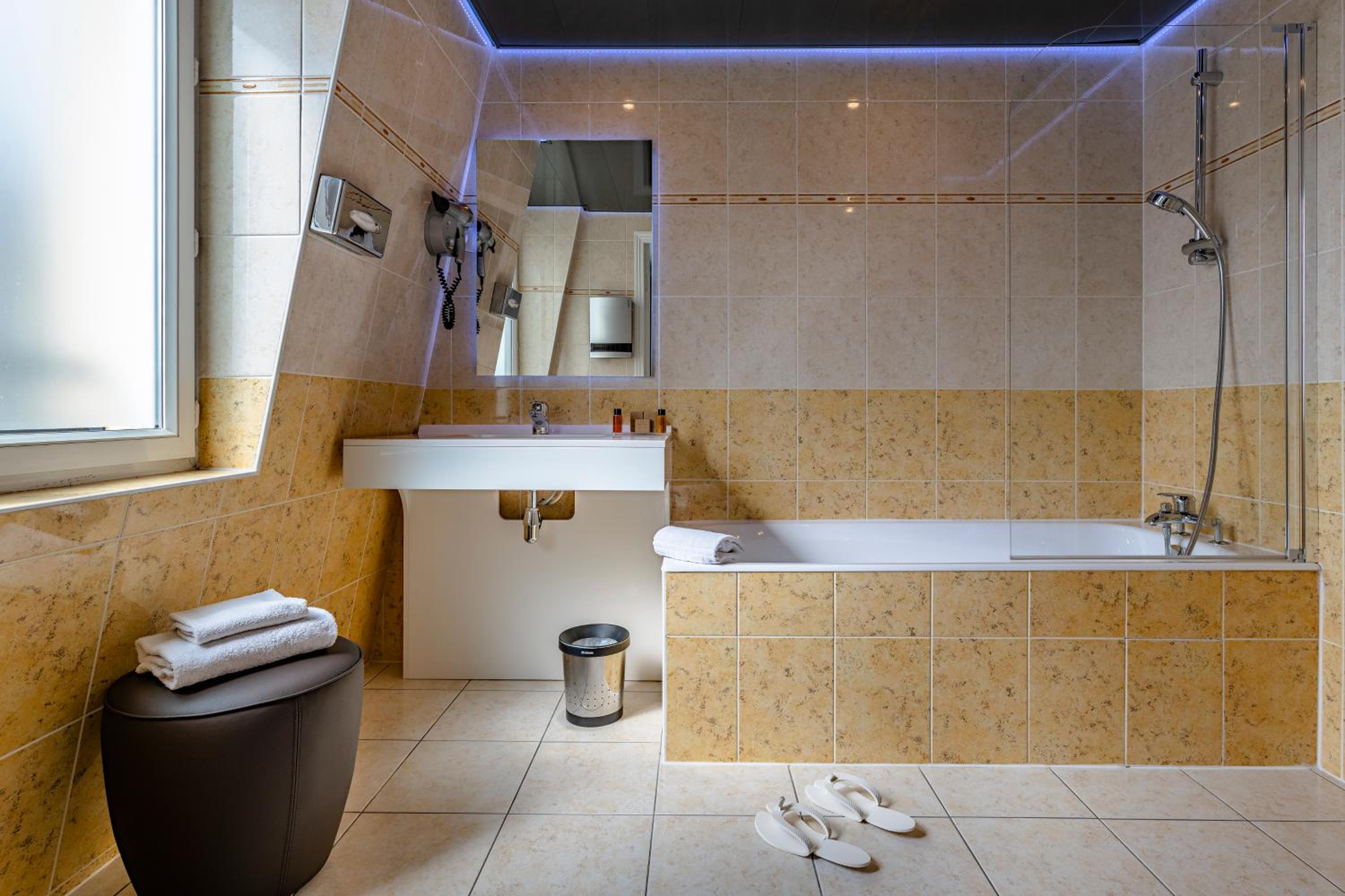 Junior Suite - Access to swimming pool/fitness included - Photo 7