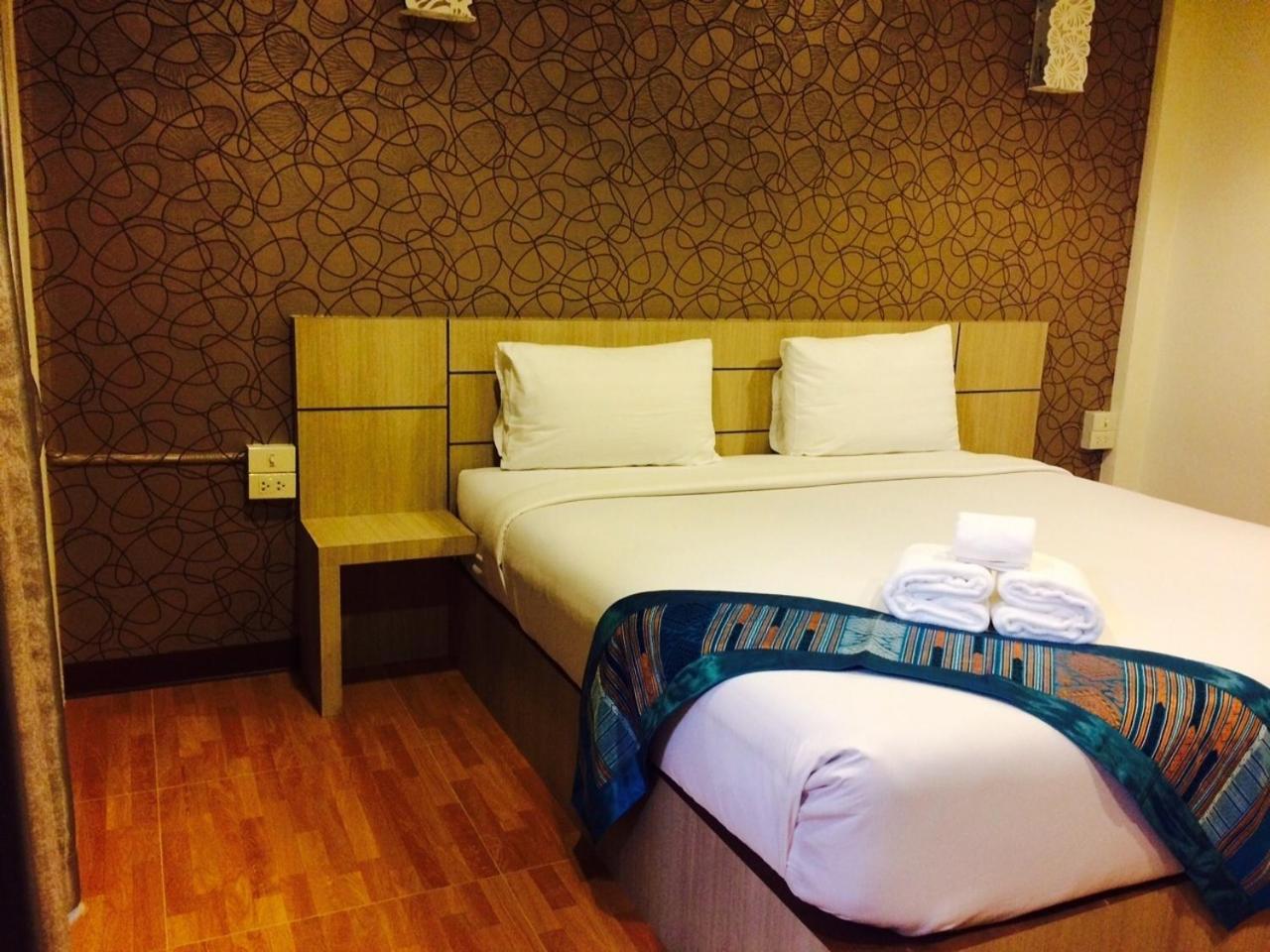 Standard King Room photo 1