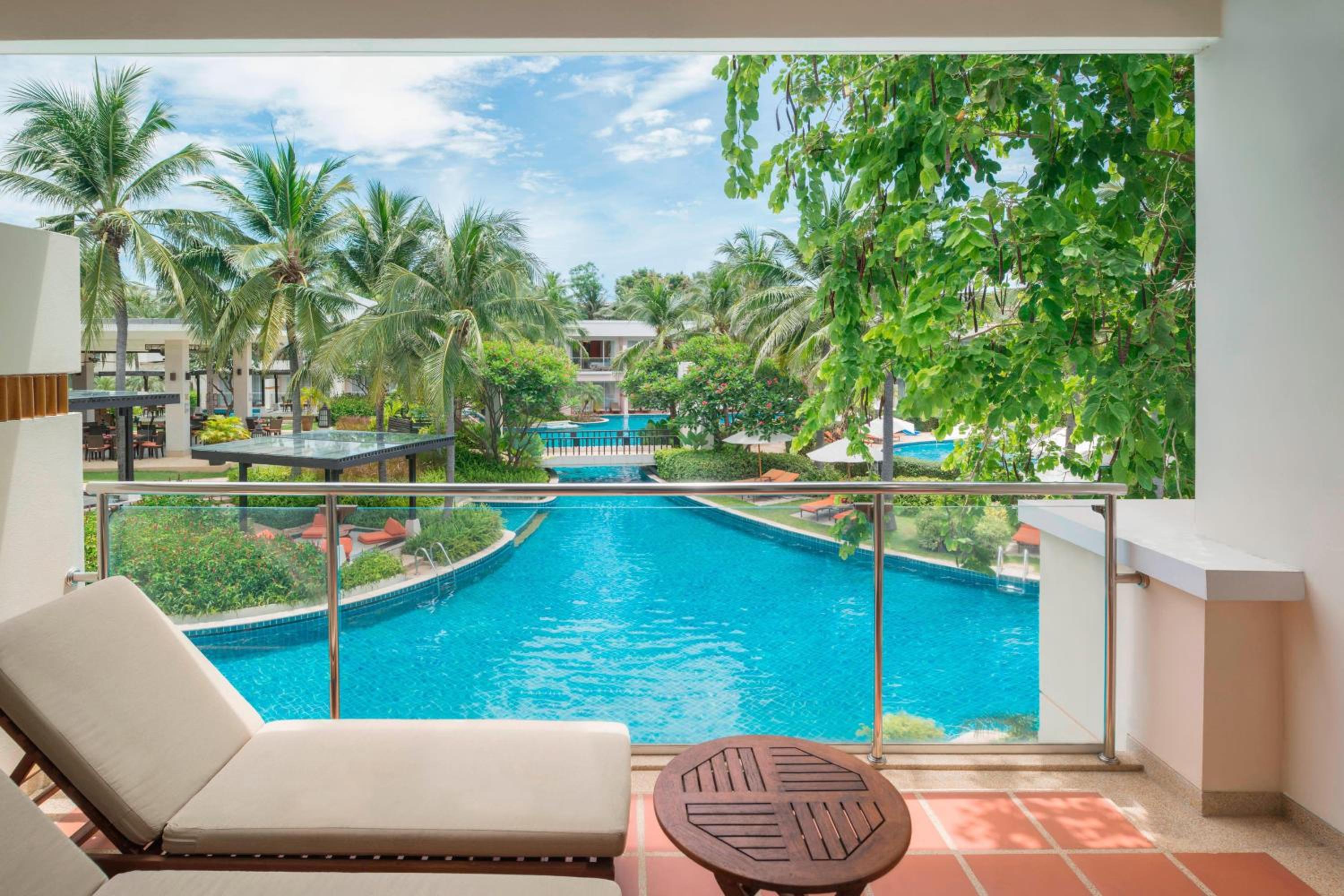 Lagoon View, Guest room, 1 King, Pool view, Balcony - Photo 7