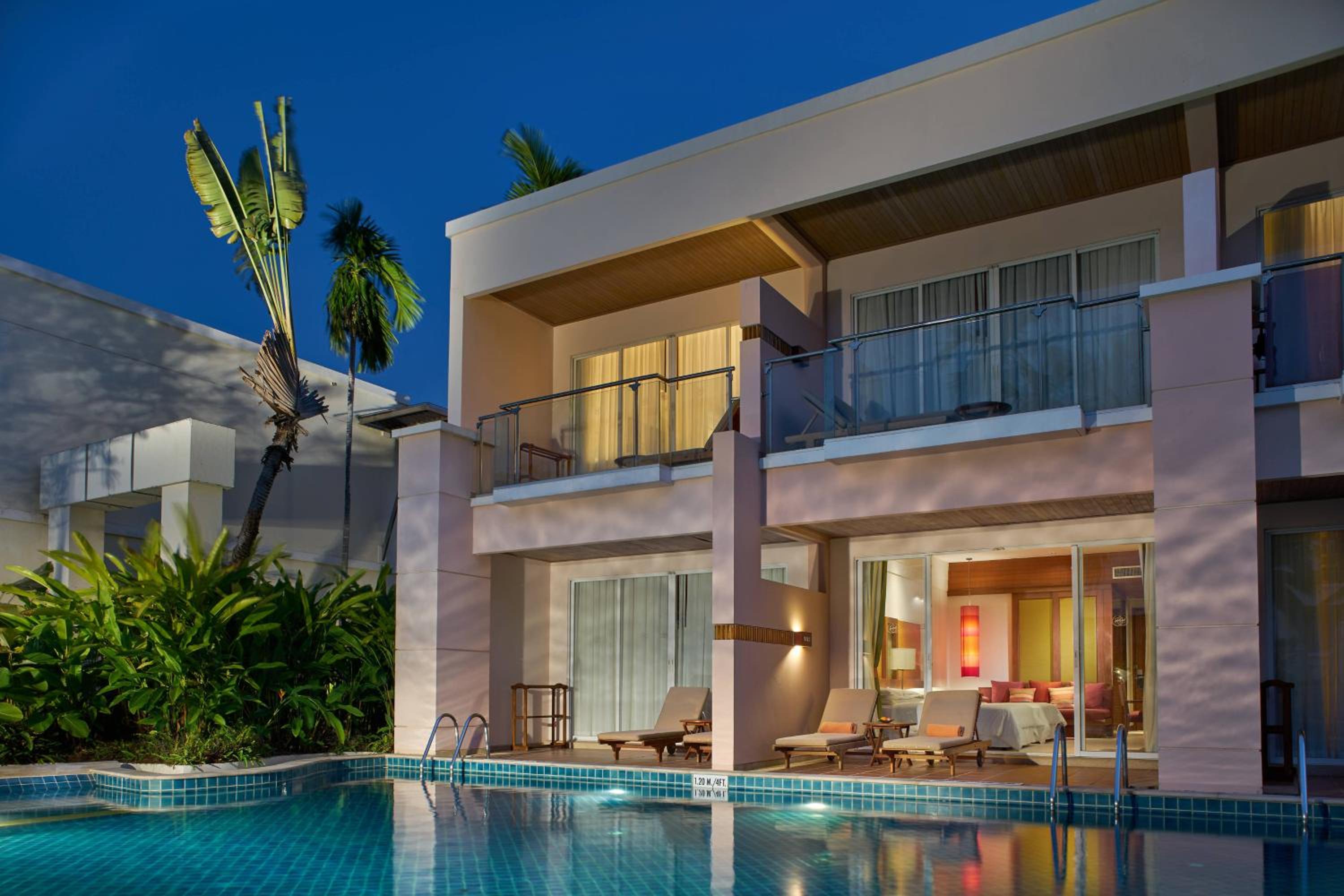 Lagoon Access, Guest room, 1 King, Poolside view - Photo 6