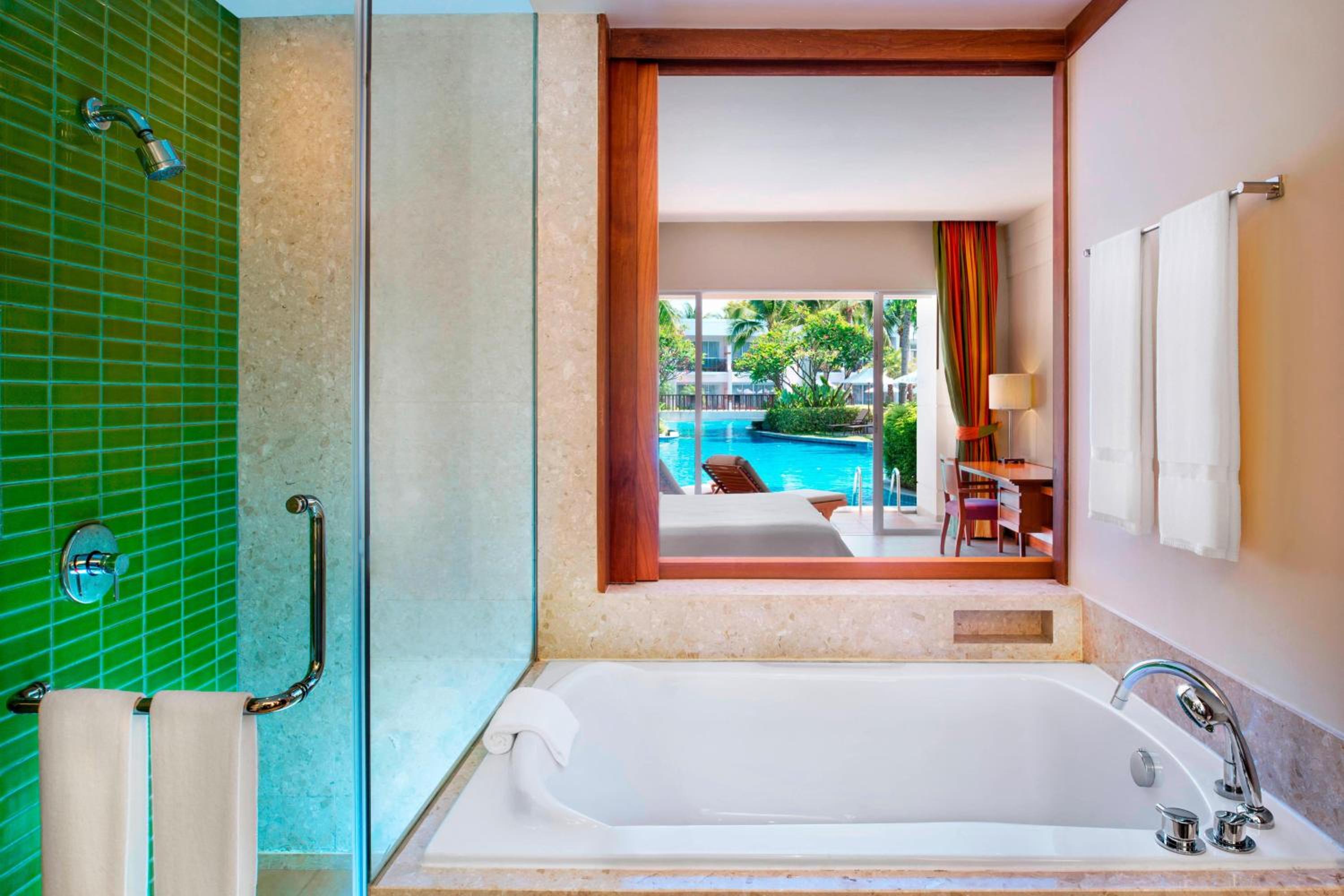 Lagoon Access, Guest room, 1 King, Poolside view - Photo 8