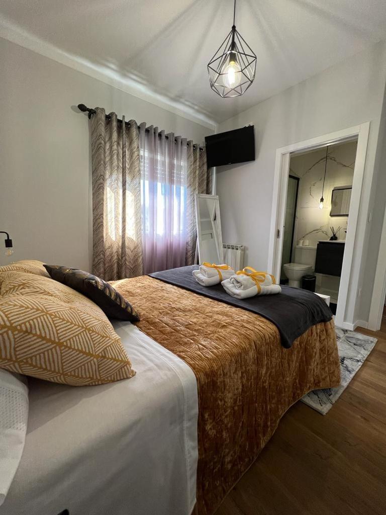 Three-Bedroom House - Photo 32