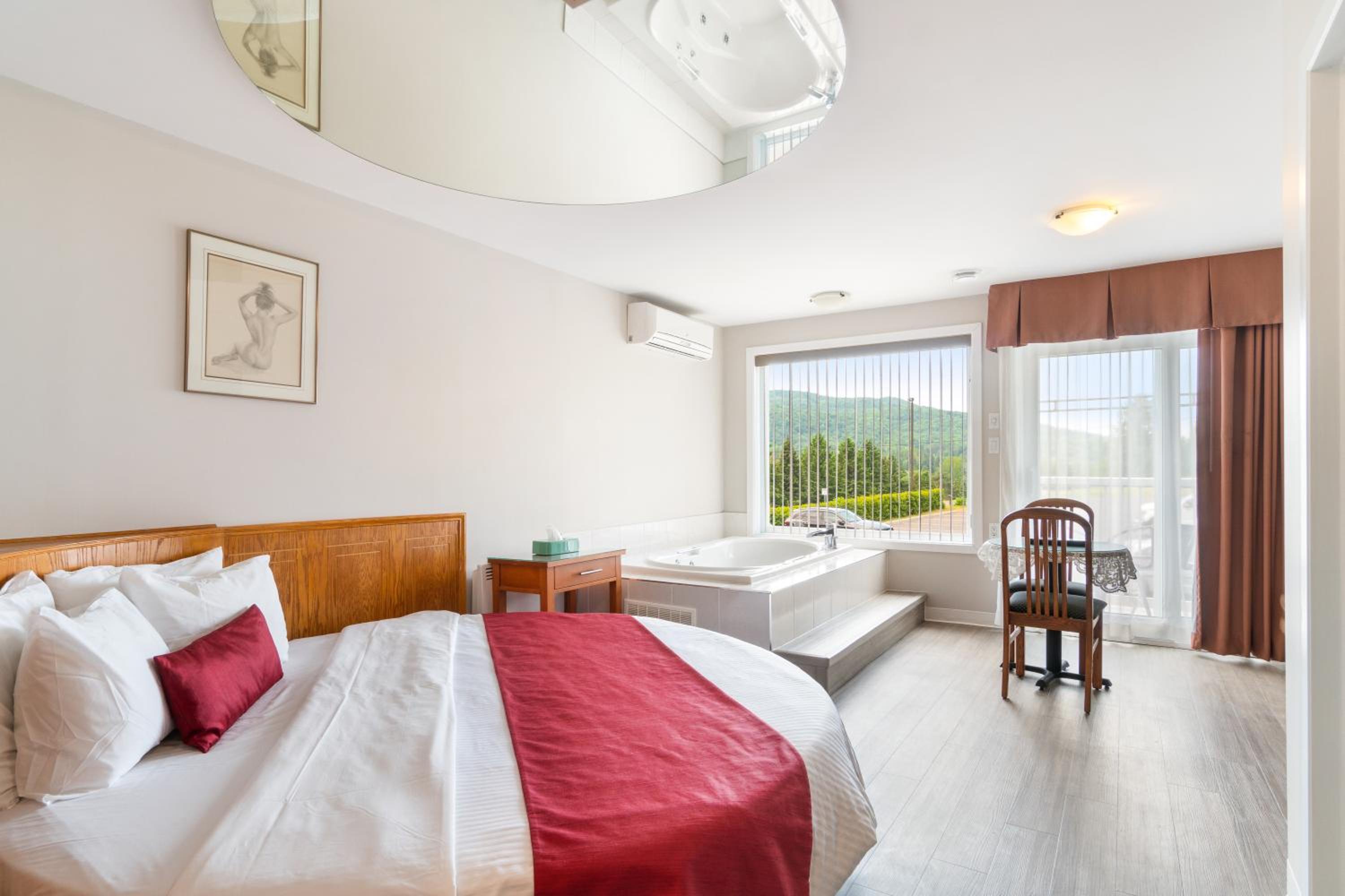 Superior King Room - King Bed with Double Whirlpool Bath and Fireplace