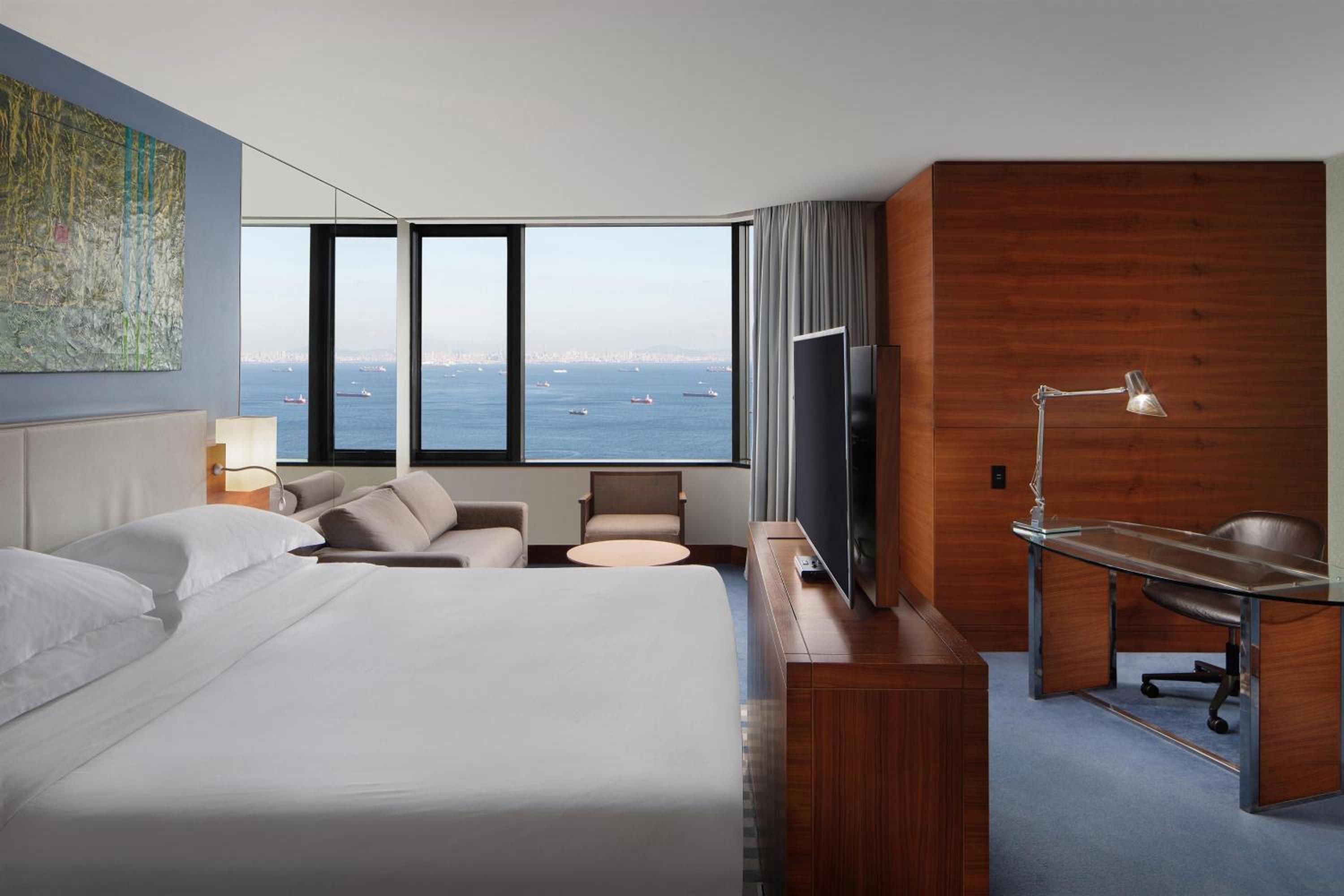Premium King Room with Sea View