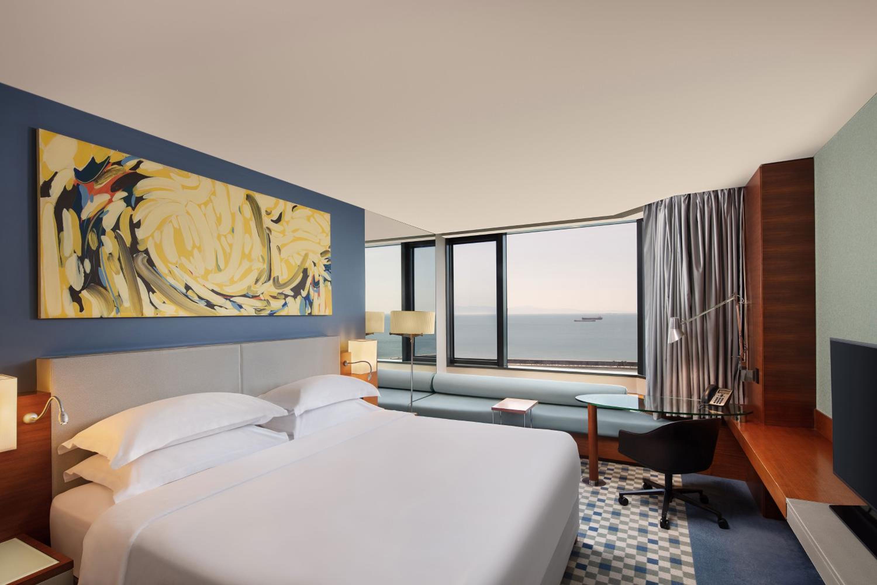Deluxe King Room with Sea View