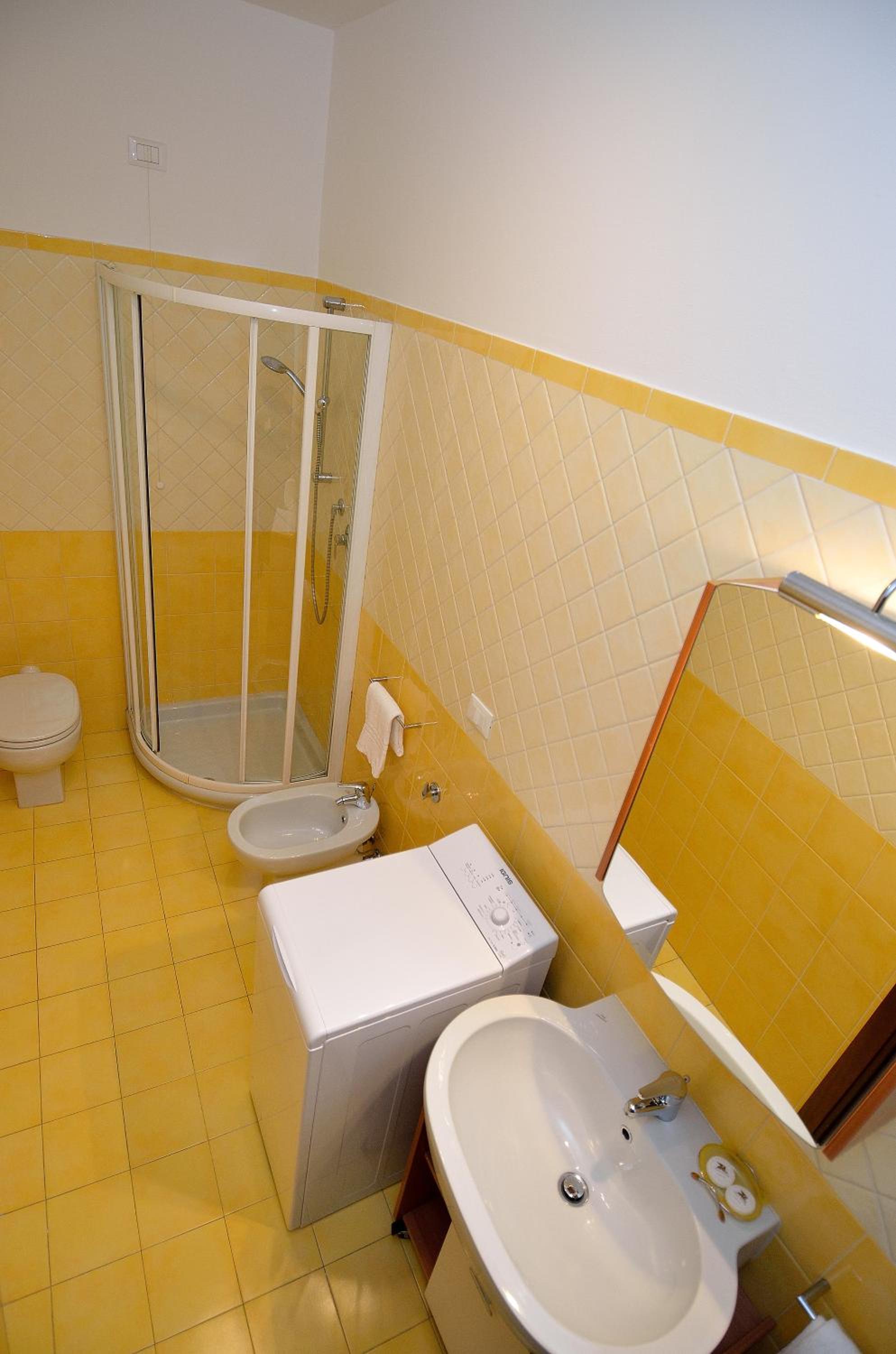 Two-Bedroom Apartment with Canal View - Calle Casseleria photo 2