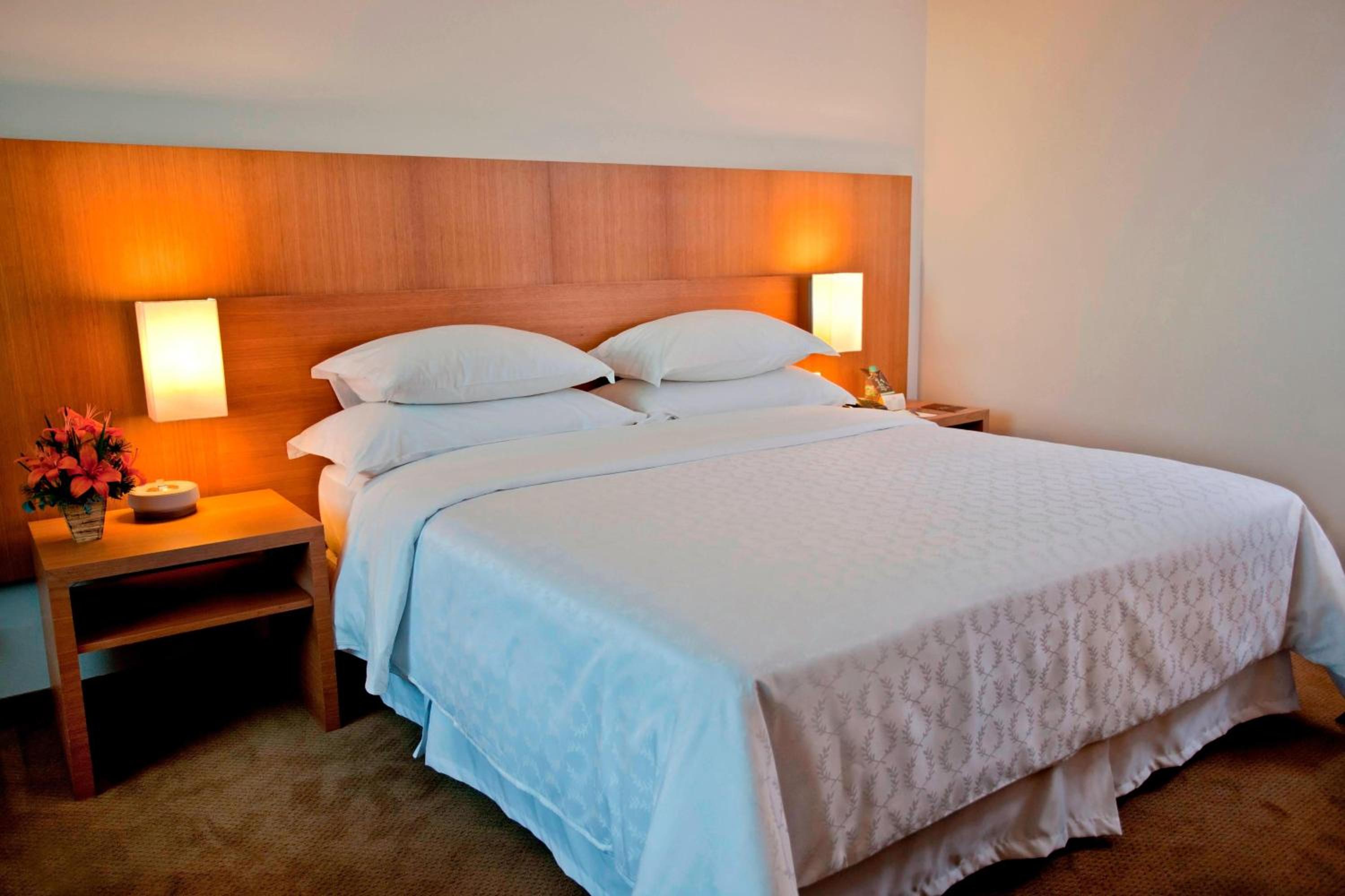Club Suite, 1 Bedroom (Club Level)