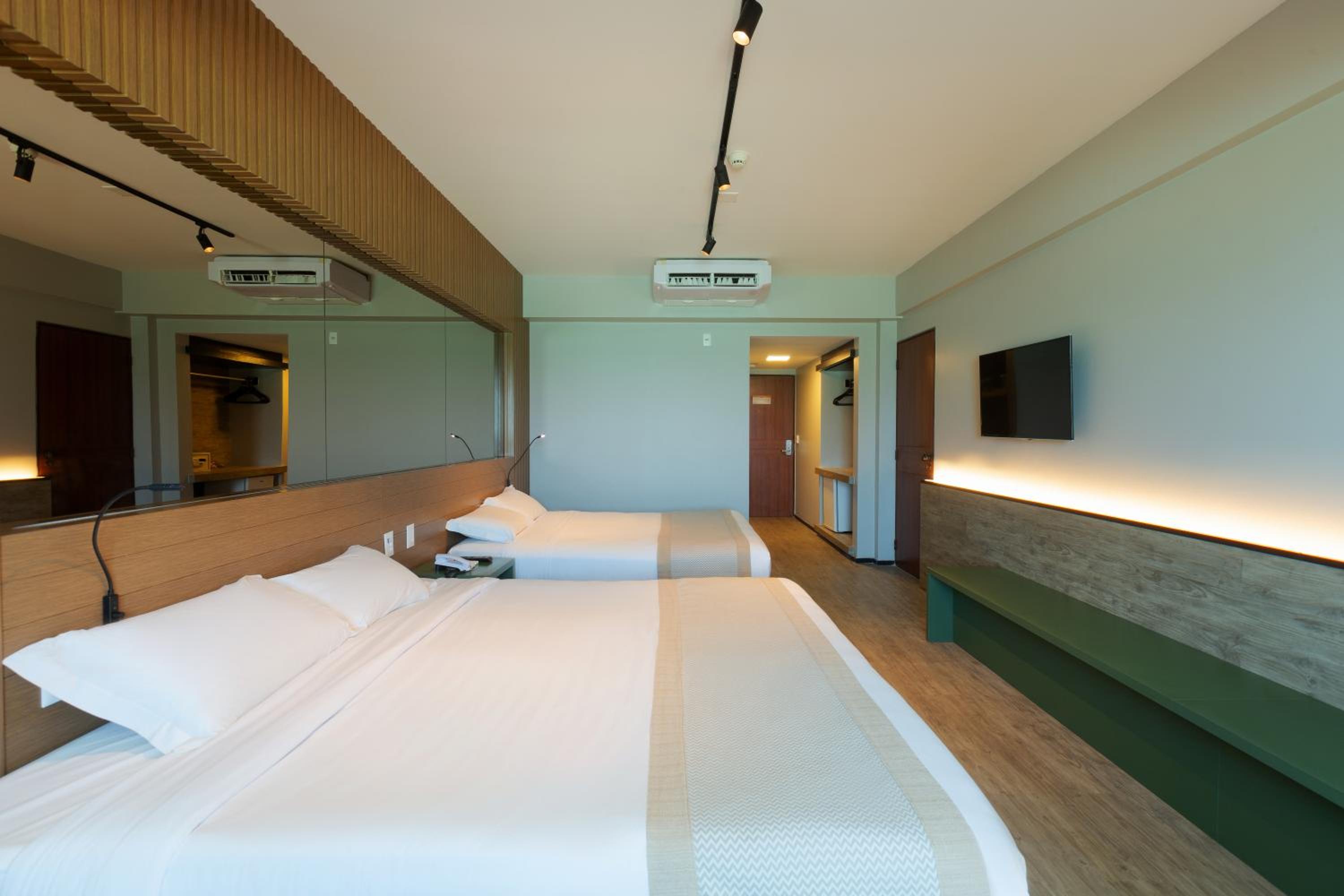 Double Room - Design Floor thumbnail 6