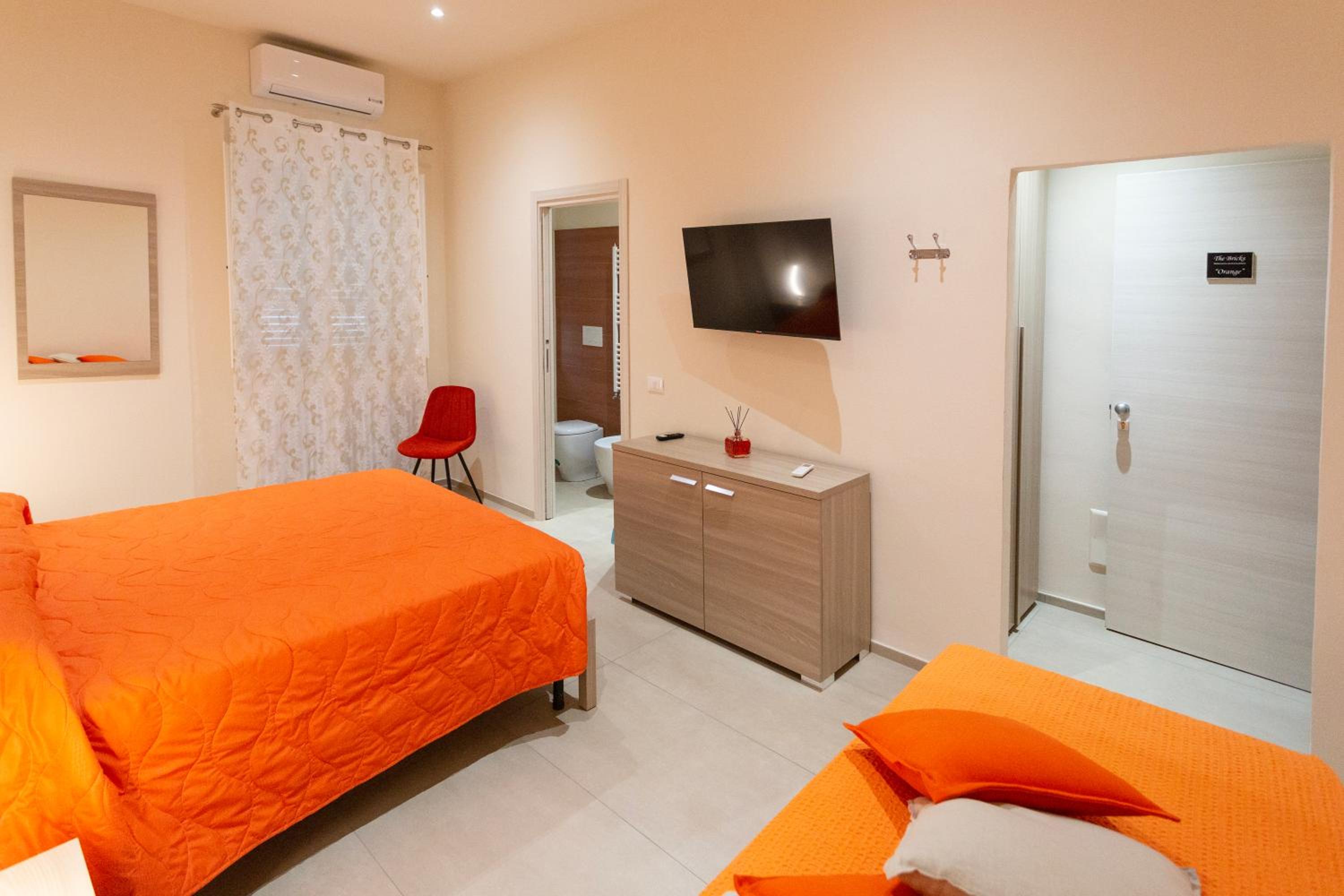 Triple Room with Private Bathroom photo 2