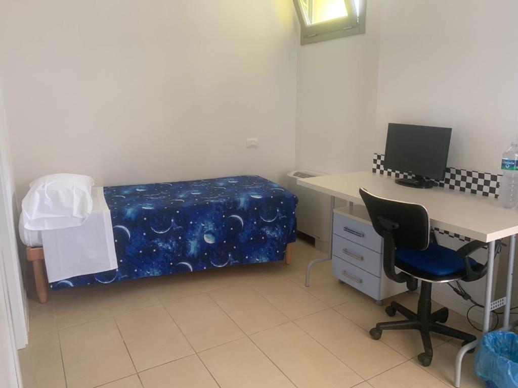 Single Room with Private Bathroom