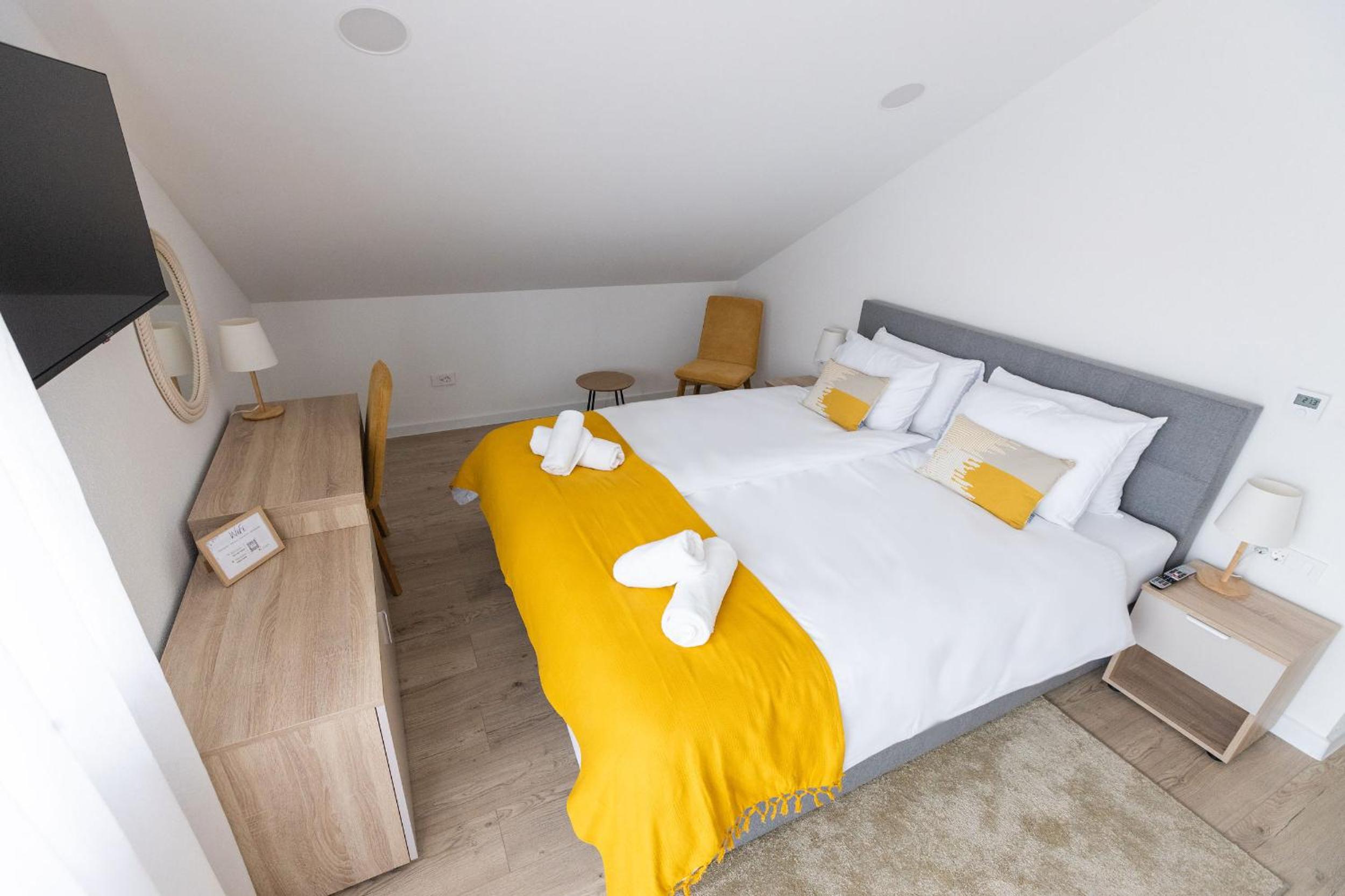 Queen Room with Balcony photo 1