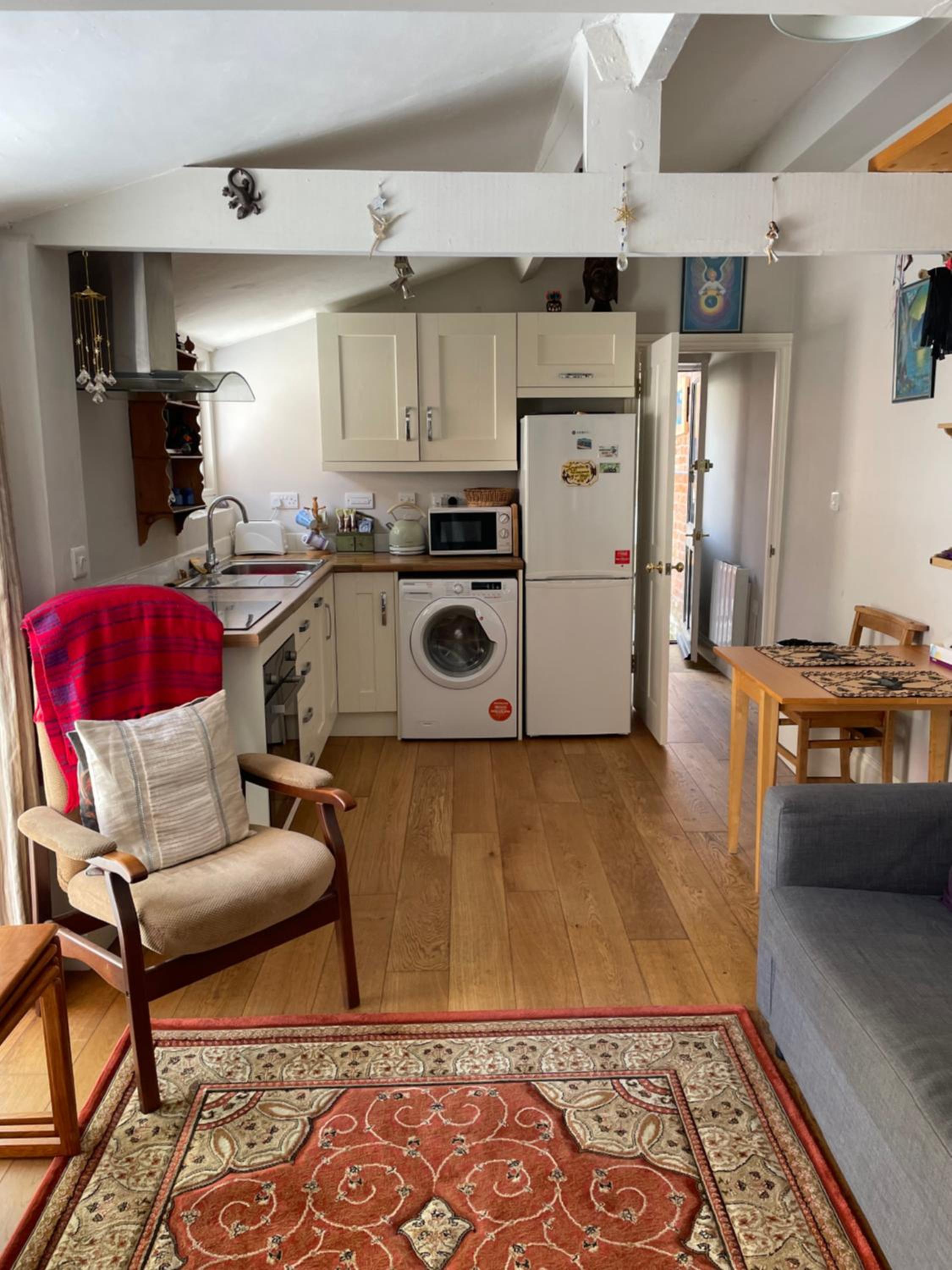 One-Bedroom Apartment photo 2