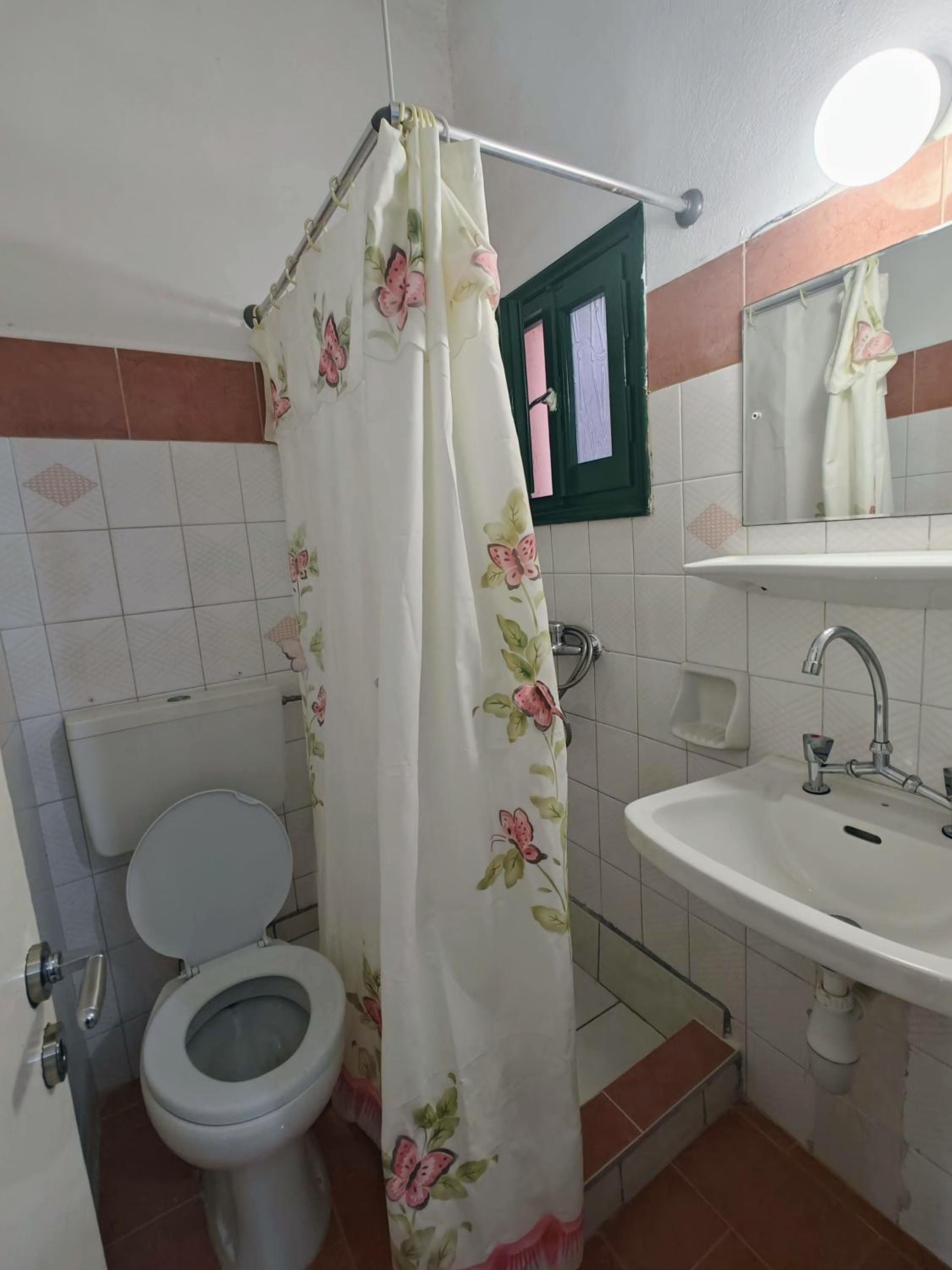 Double Room with Pool View - Photo 8