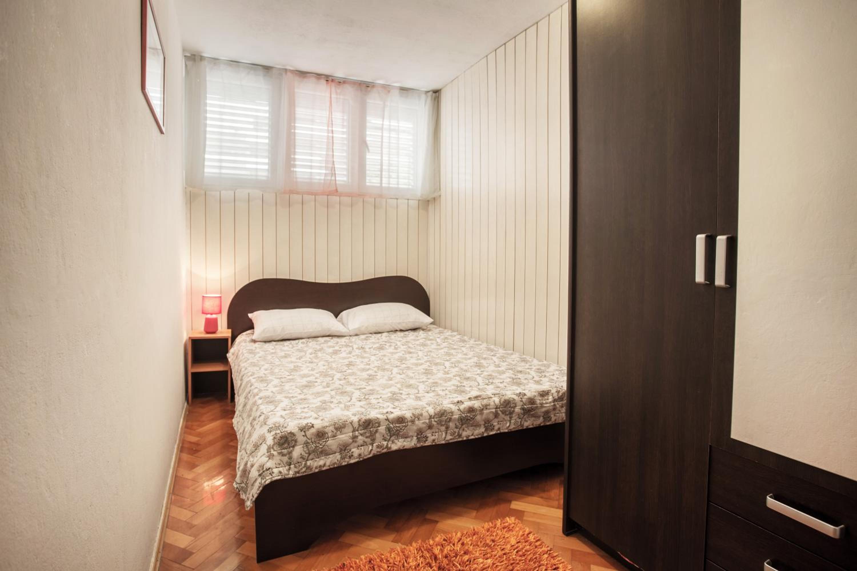 Apartment - Photo 19