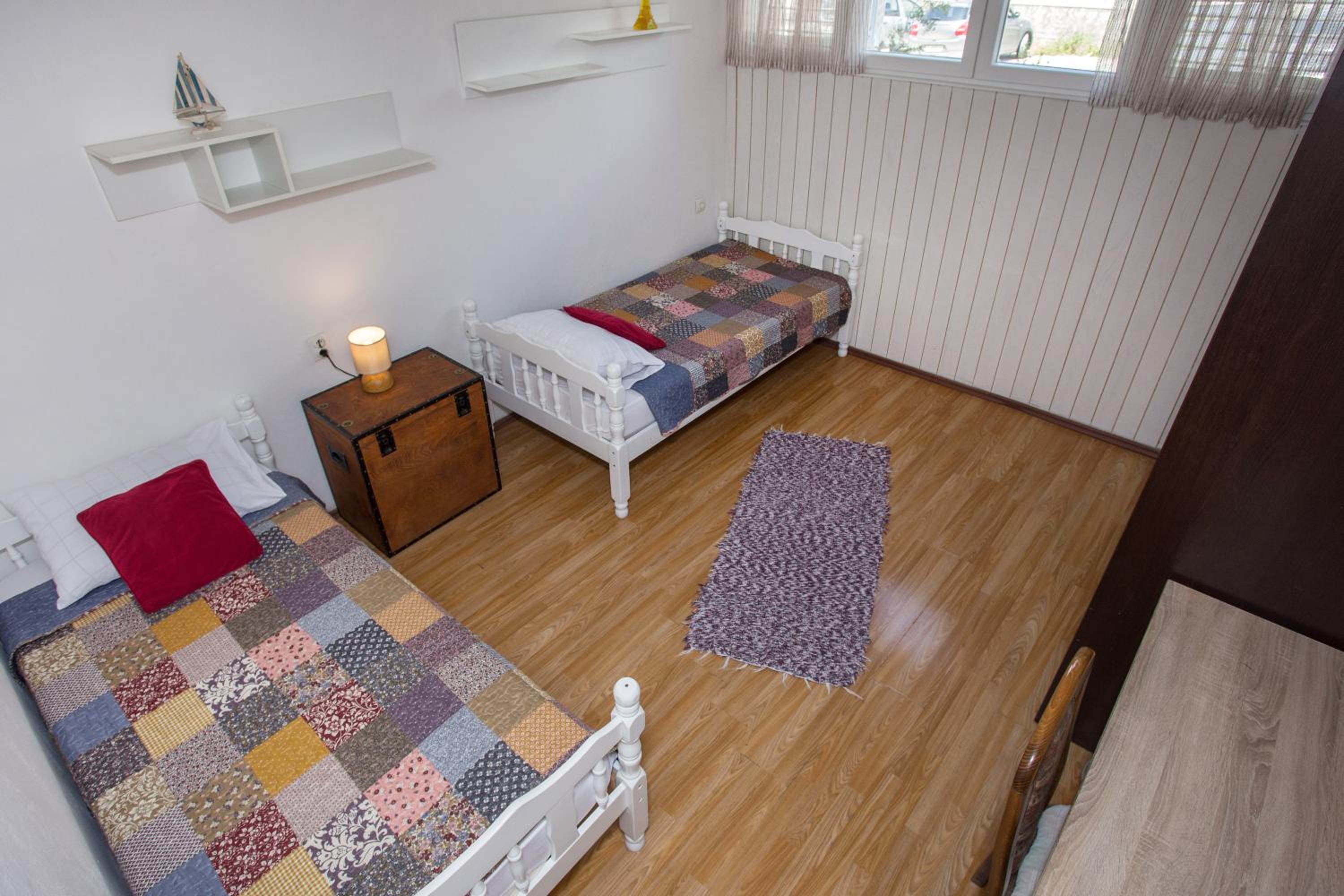 Apartment - Photo 2