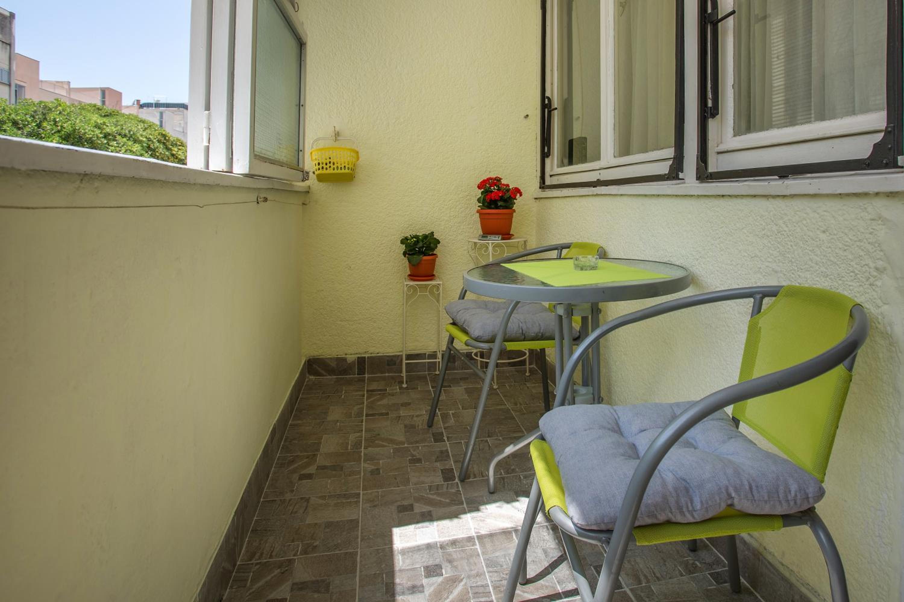 Apartment - Photo 8