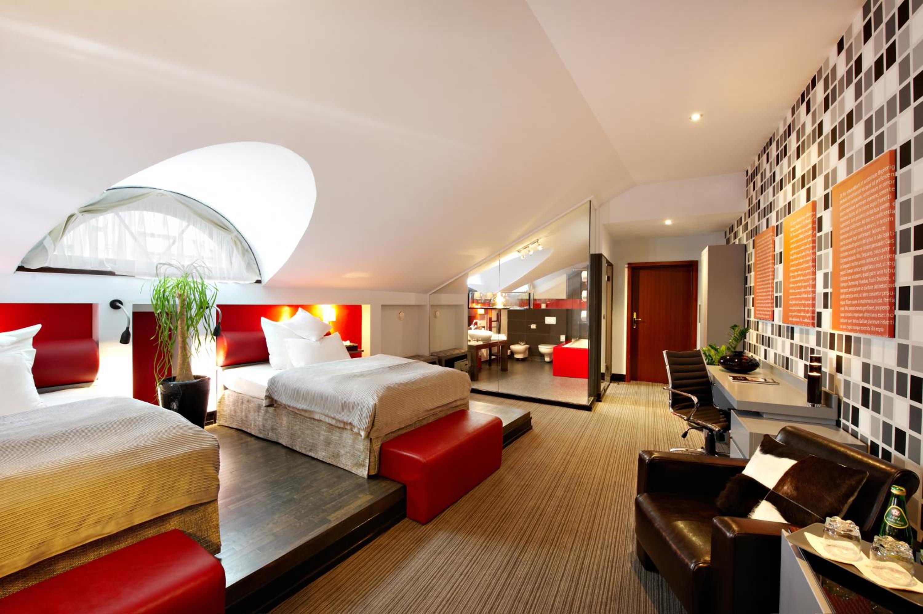 Deluxe Double or Twin Room - Photo 4