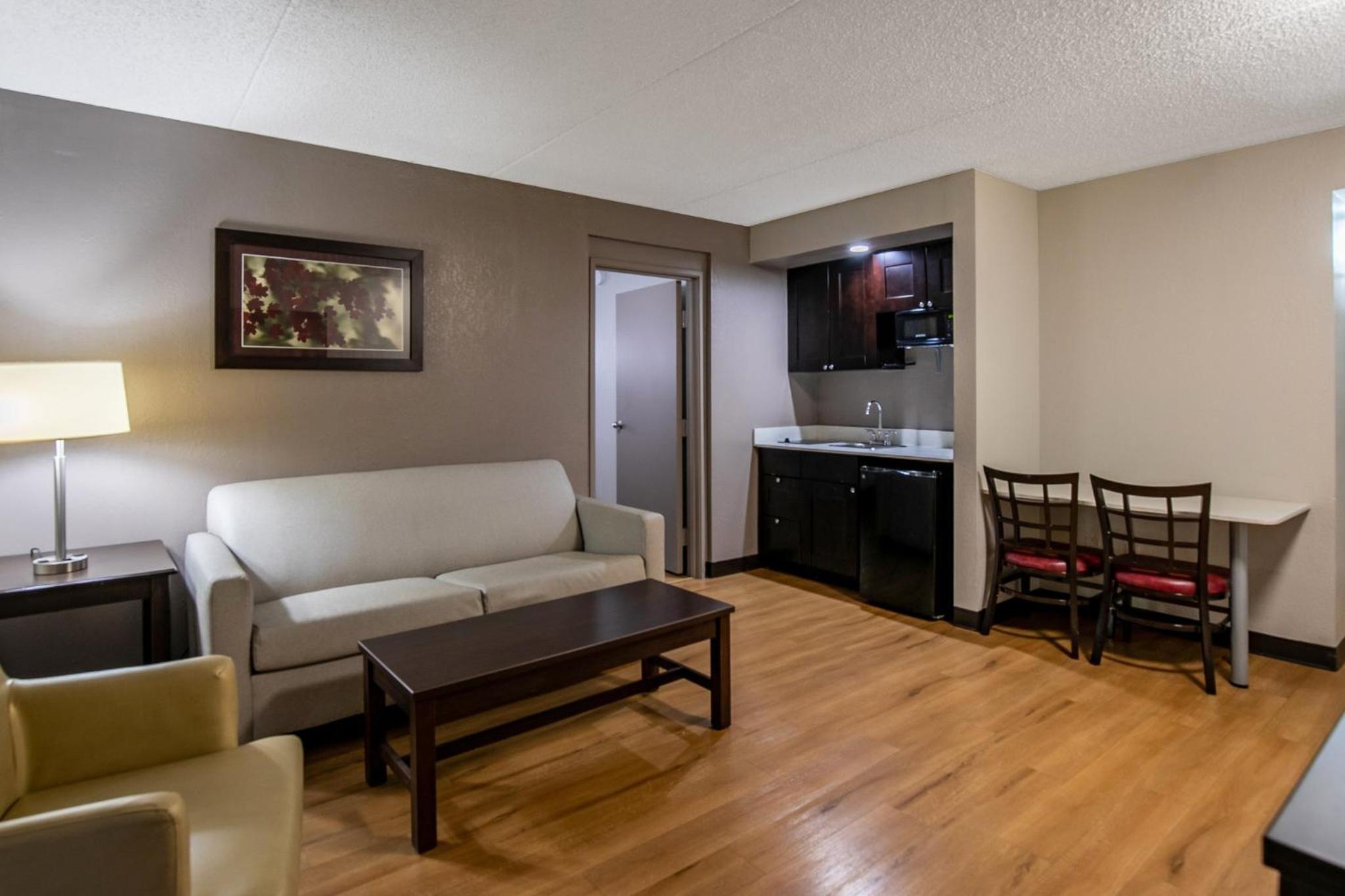 Suite King with Kitchenette and Jetted Tub Smoke Free photo 1