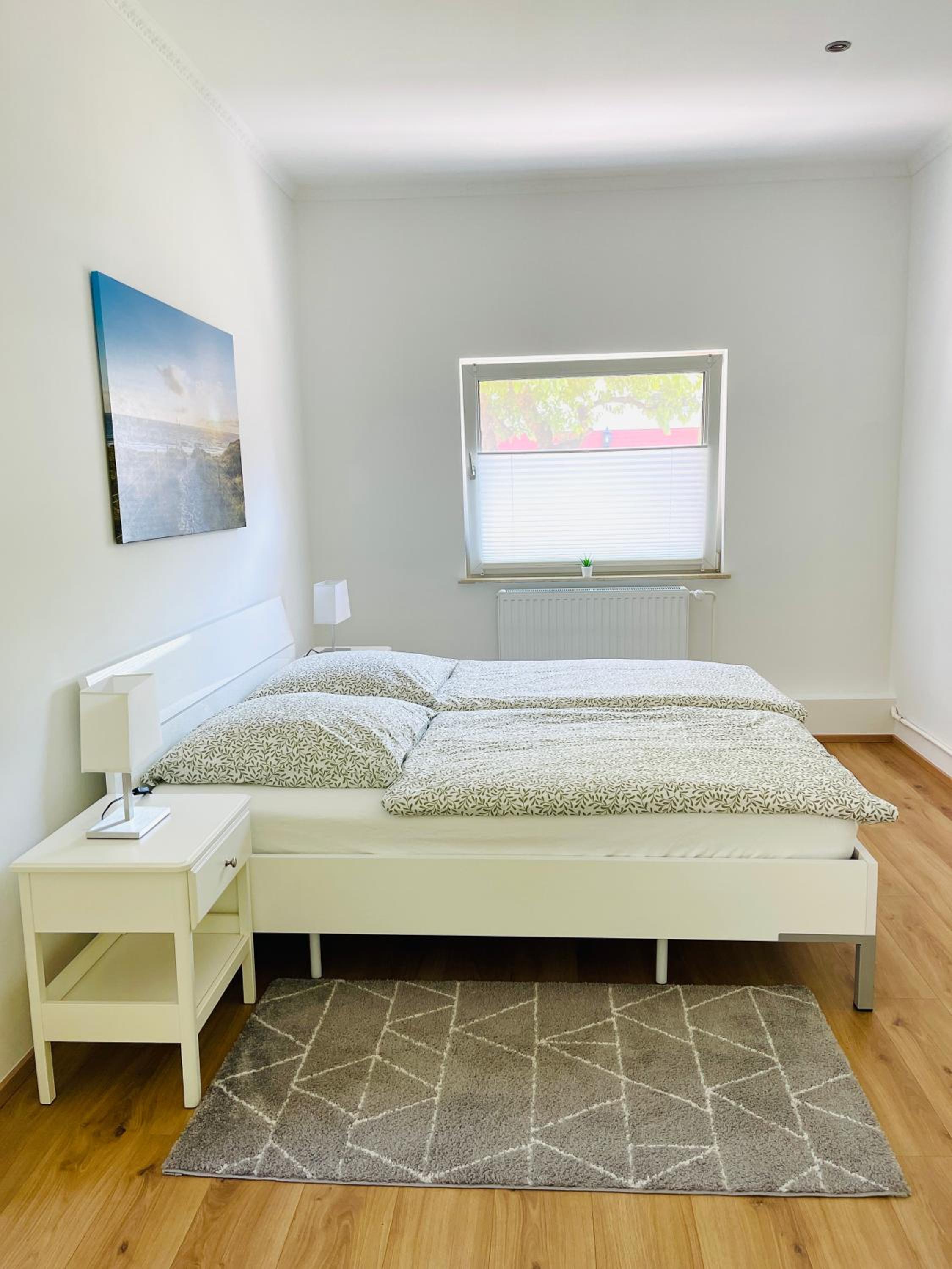 One-Bedroom Apartment photo 1
