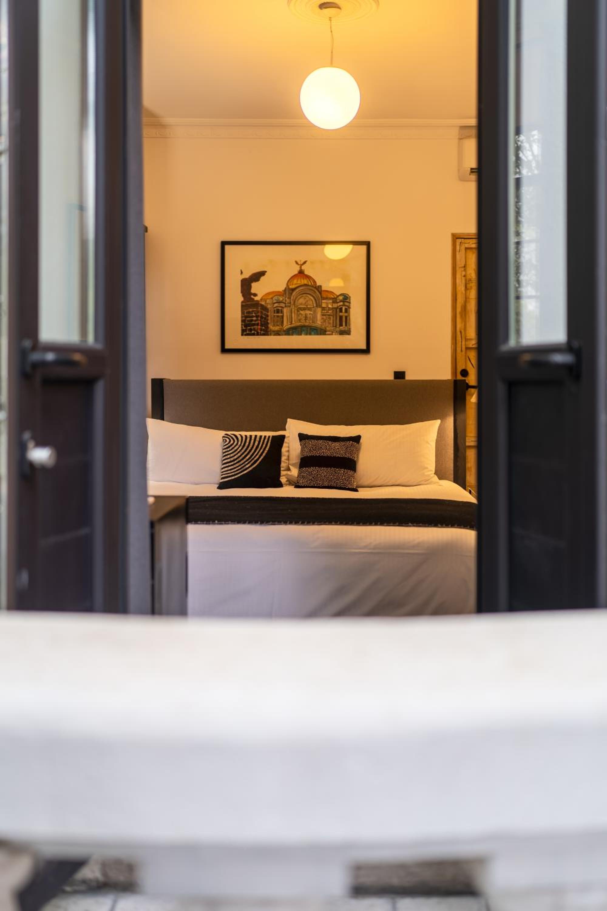 Superior Suite - Photo 15