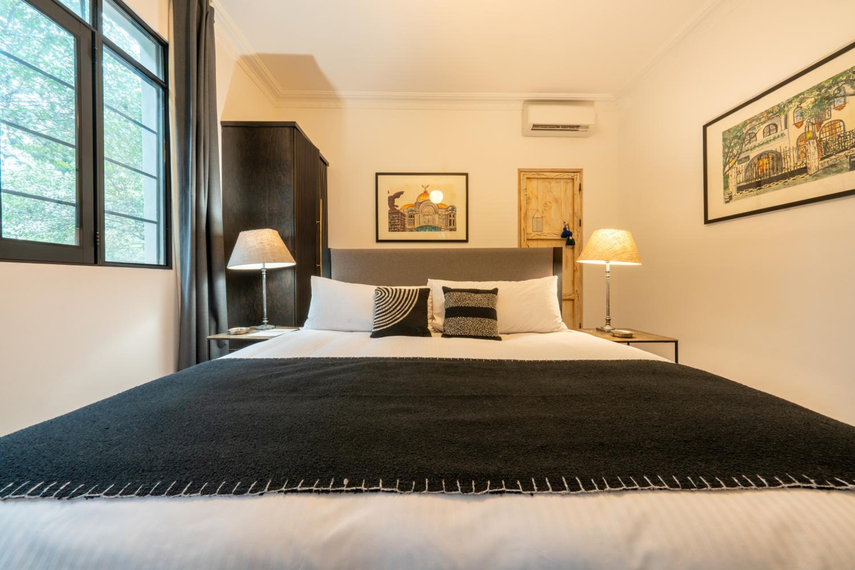 Superior Suite - Photo 19